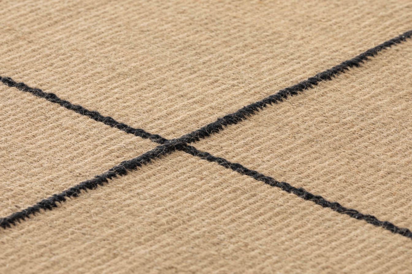 Roots Rug 01 192 x 240cm Gan