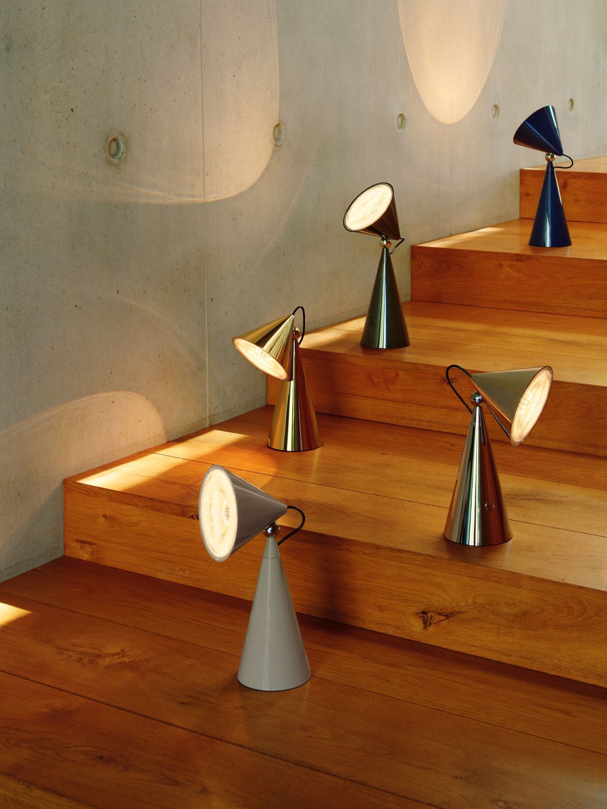 Pose rechargeable LED table lamp Putty Tom Dixon