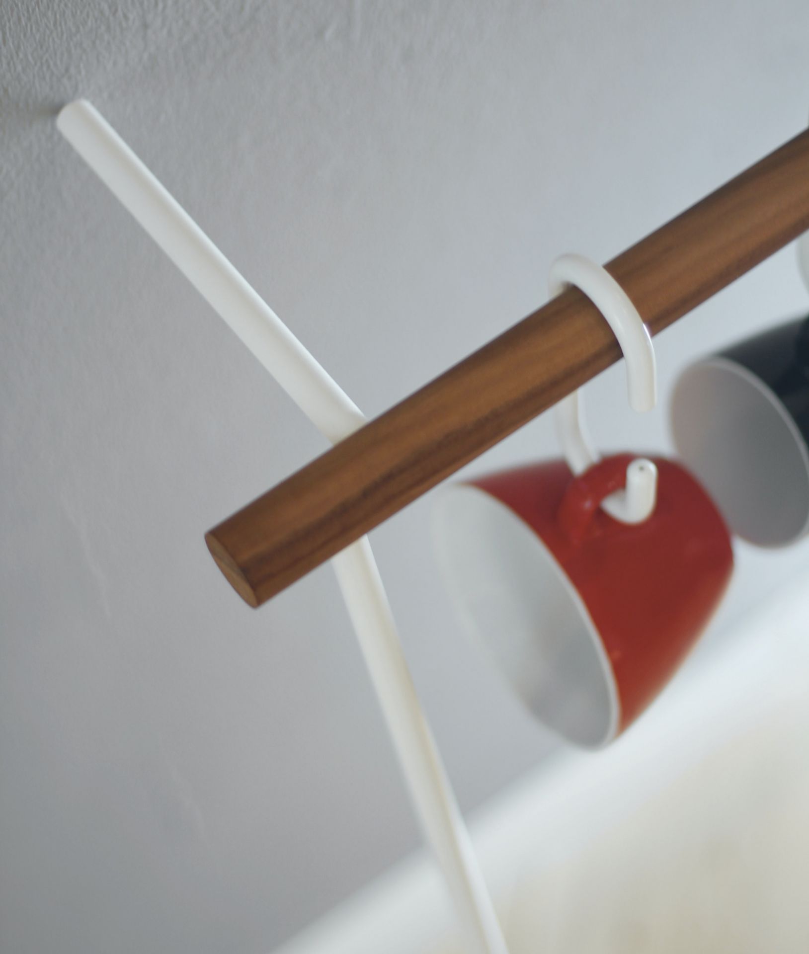 Little Leanon II valet stand Lean On White Roomsafari