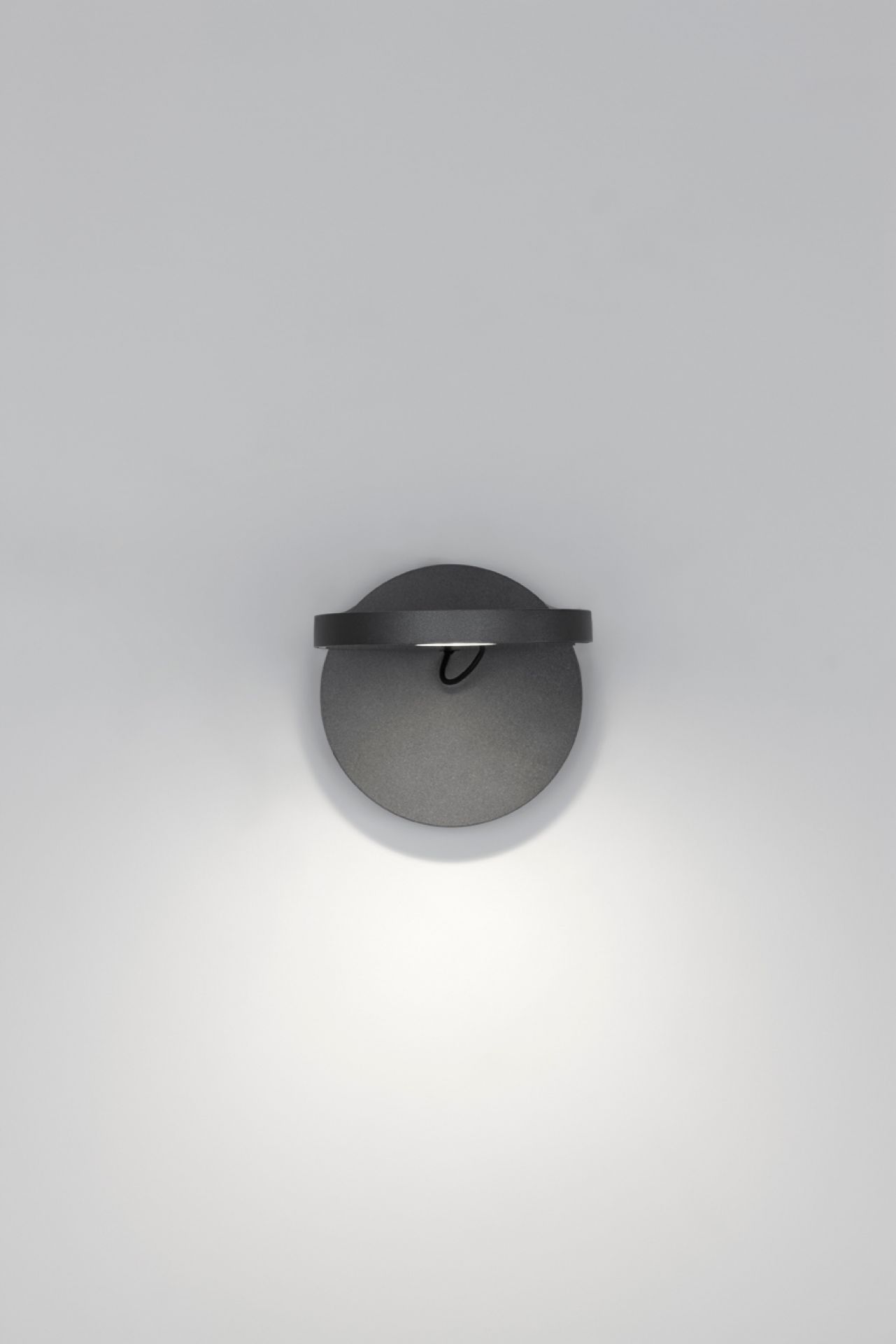 Demetra Faretto wall lamp with switch Artemide