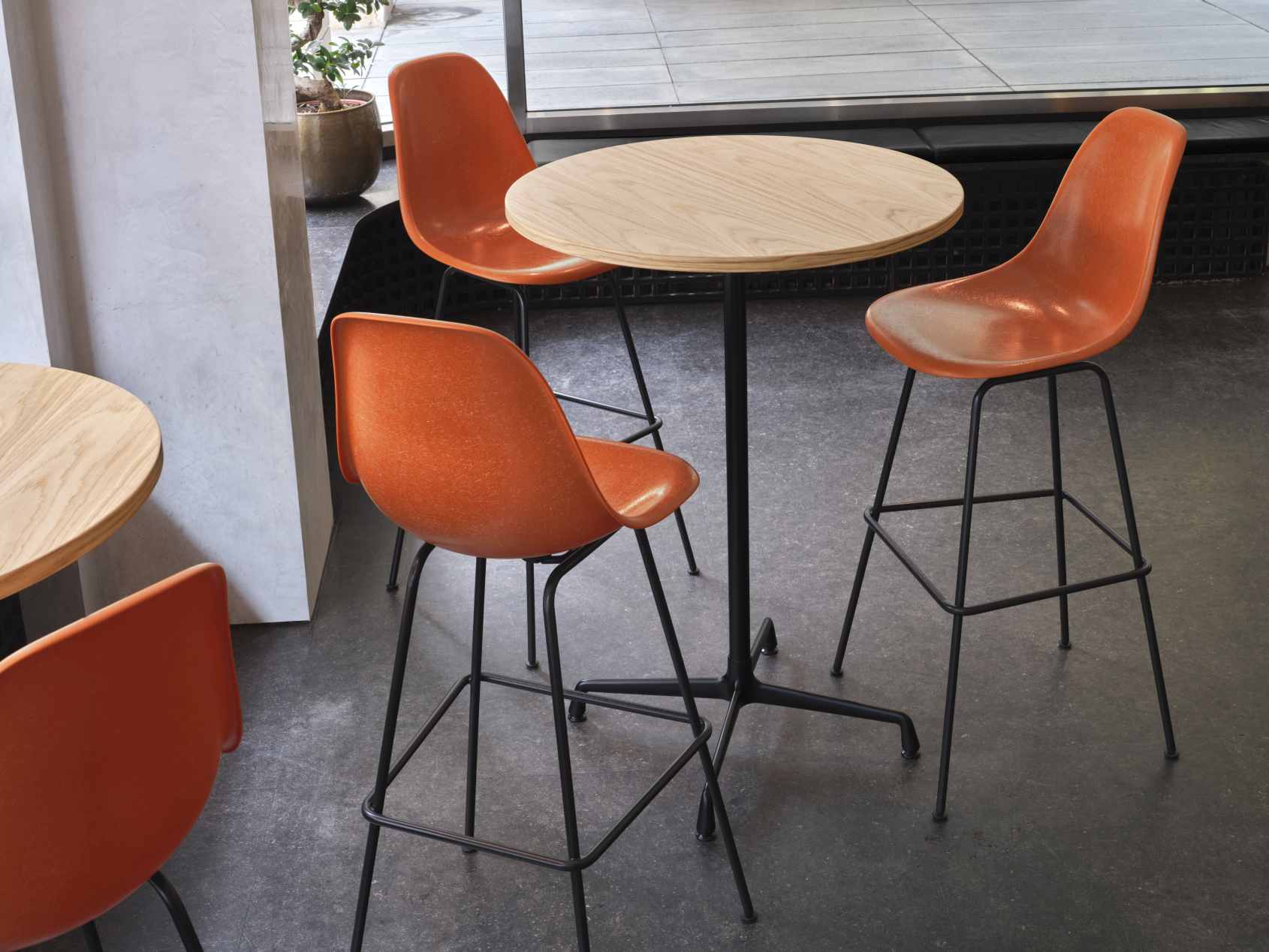 Eames Fibreglass Bar Stool High Bar Stool Vitra  