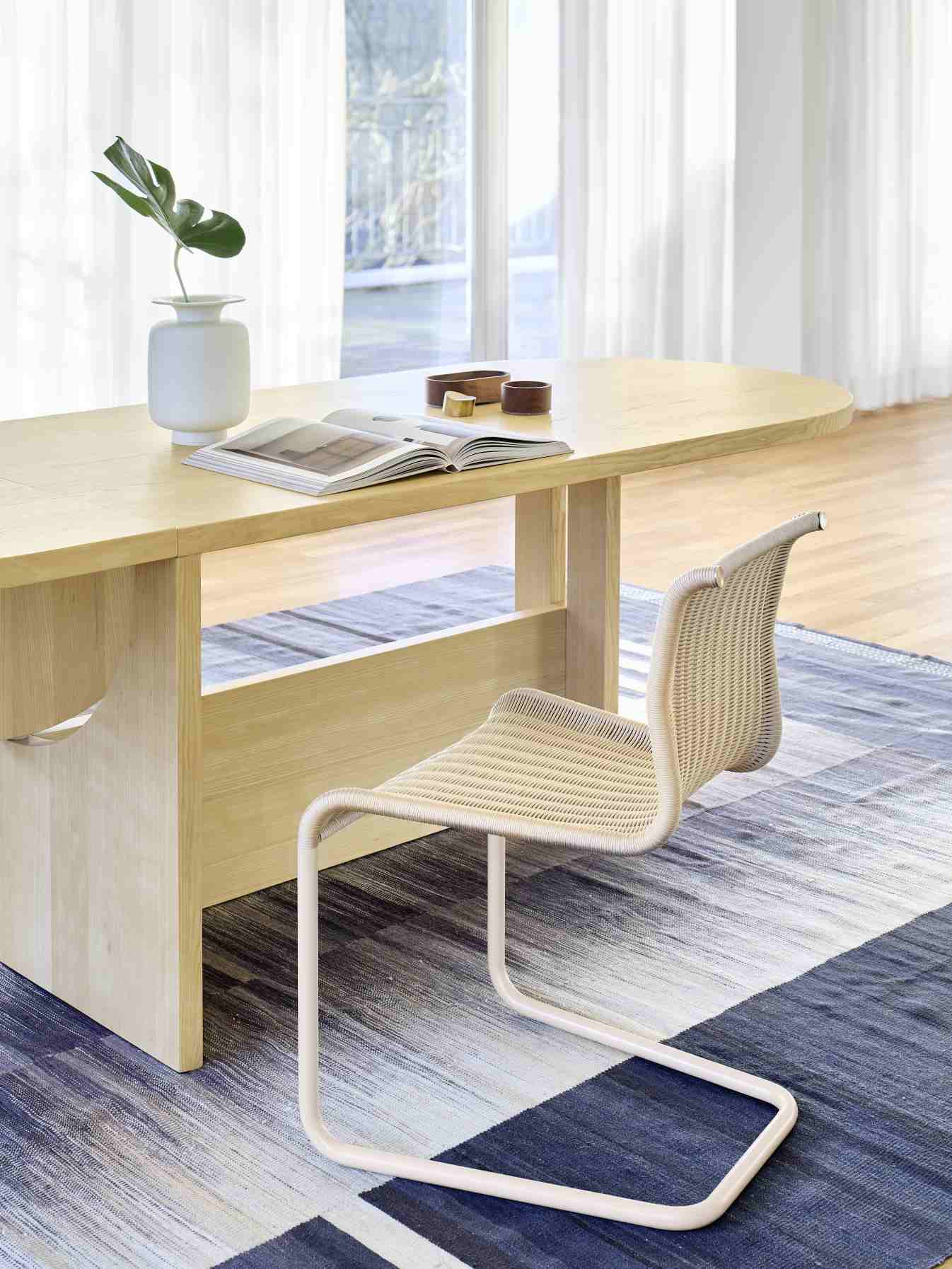 B15 Tecta cantilever chair B15 Tecta cantilever chair