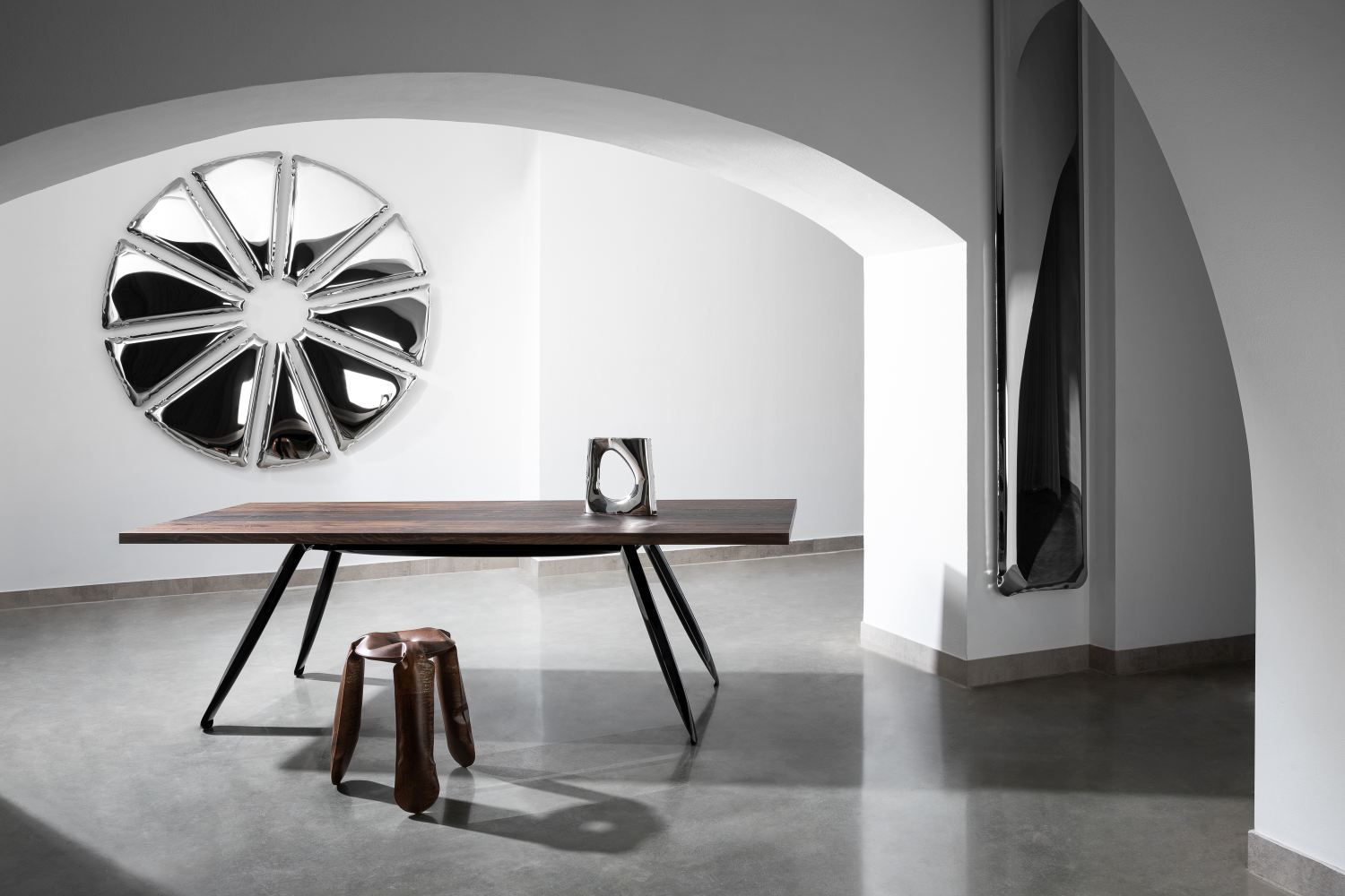 Nucleus mirror Zieta