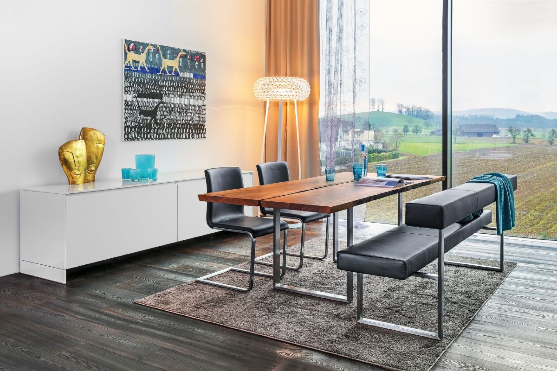Authentic Classic Table Girsberger