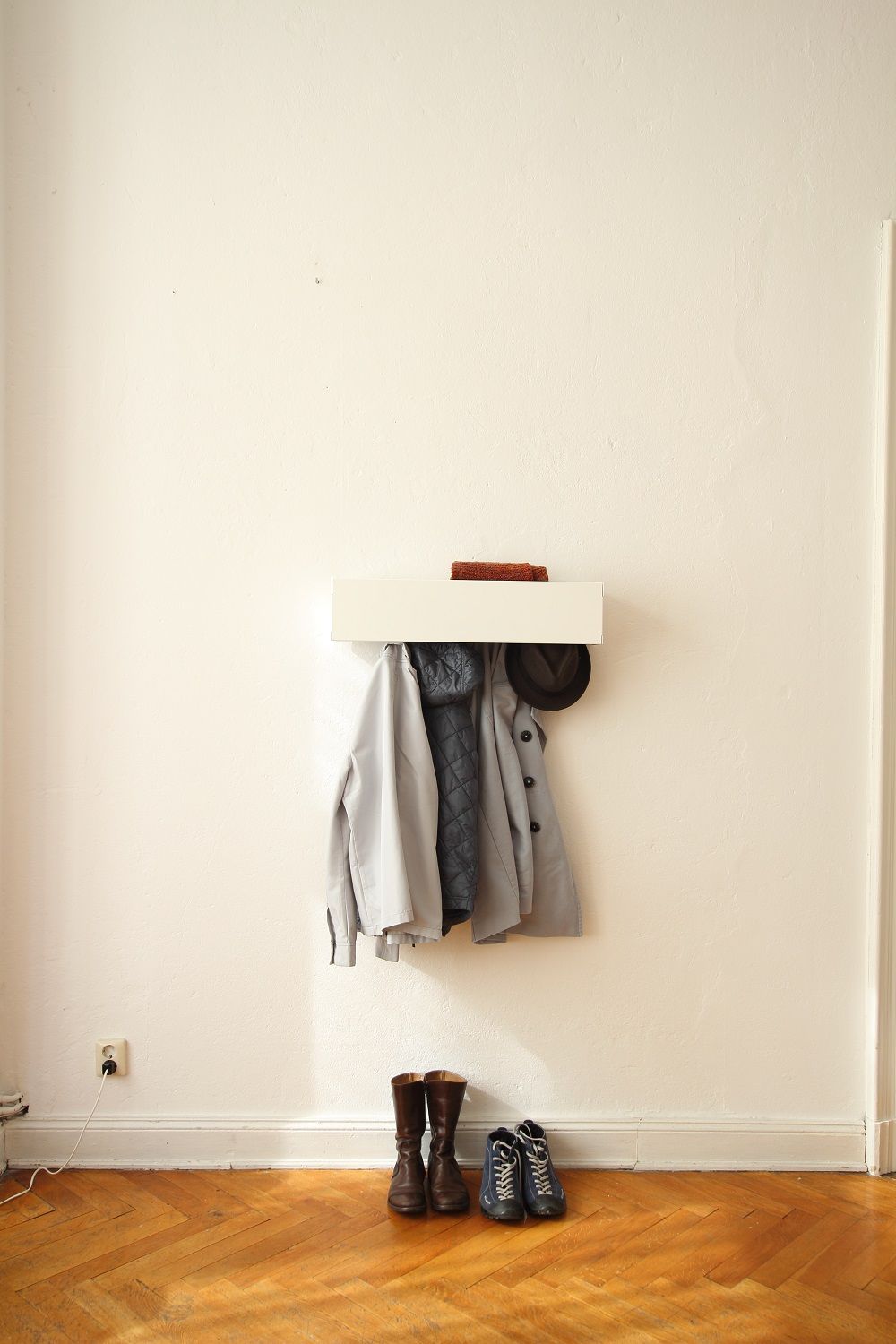 CR wall rack Linea1 by Müller Möbelwerkstätten