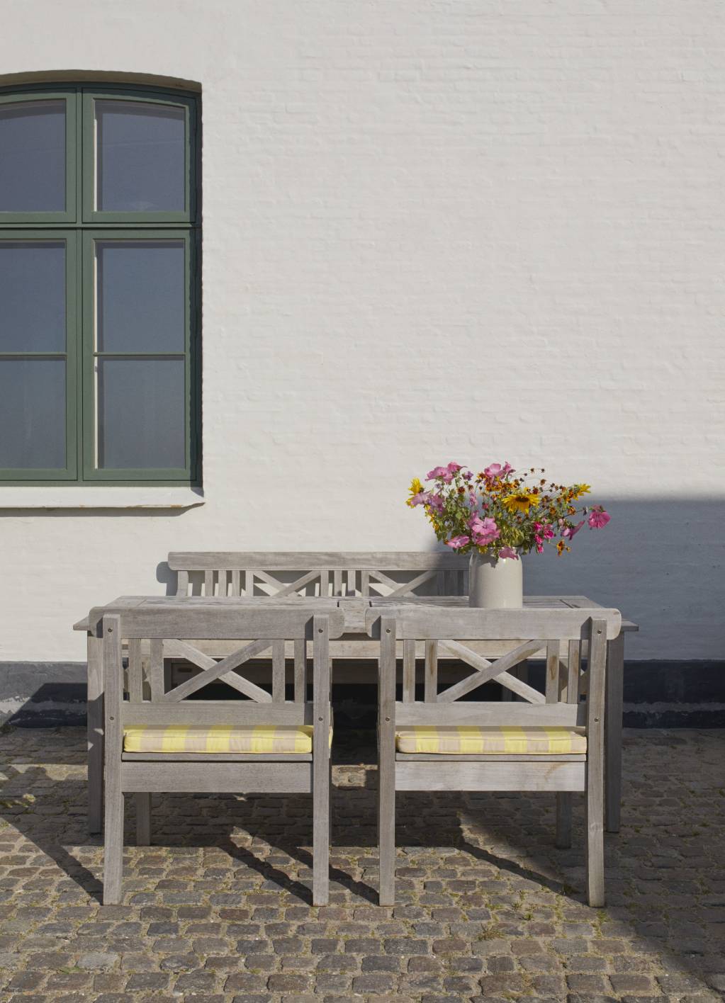 Drachmann Table Outdoor dining table Skagerak by Fritz Hansen 