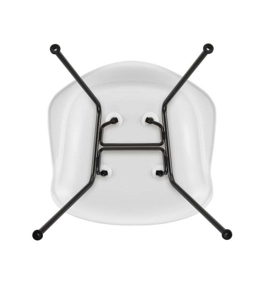 Eames Plastic Arm Chair DAX Chair Vitra