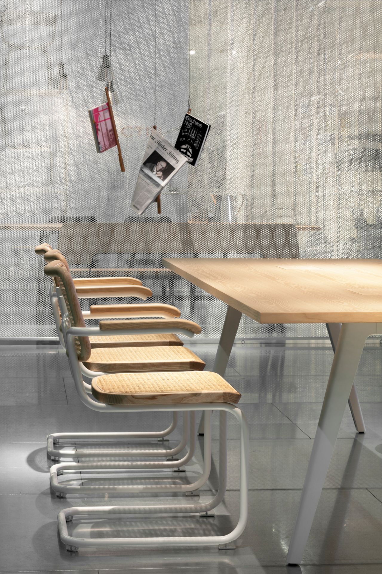 1500 table Thonet