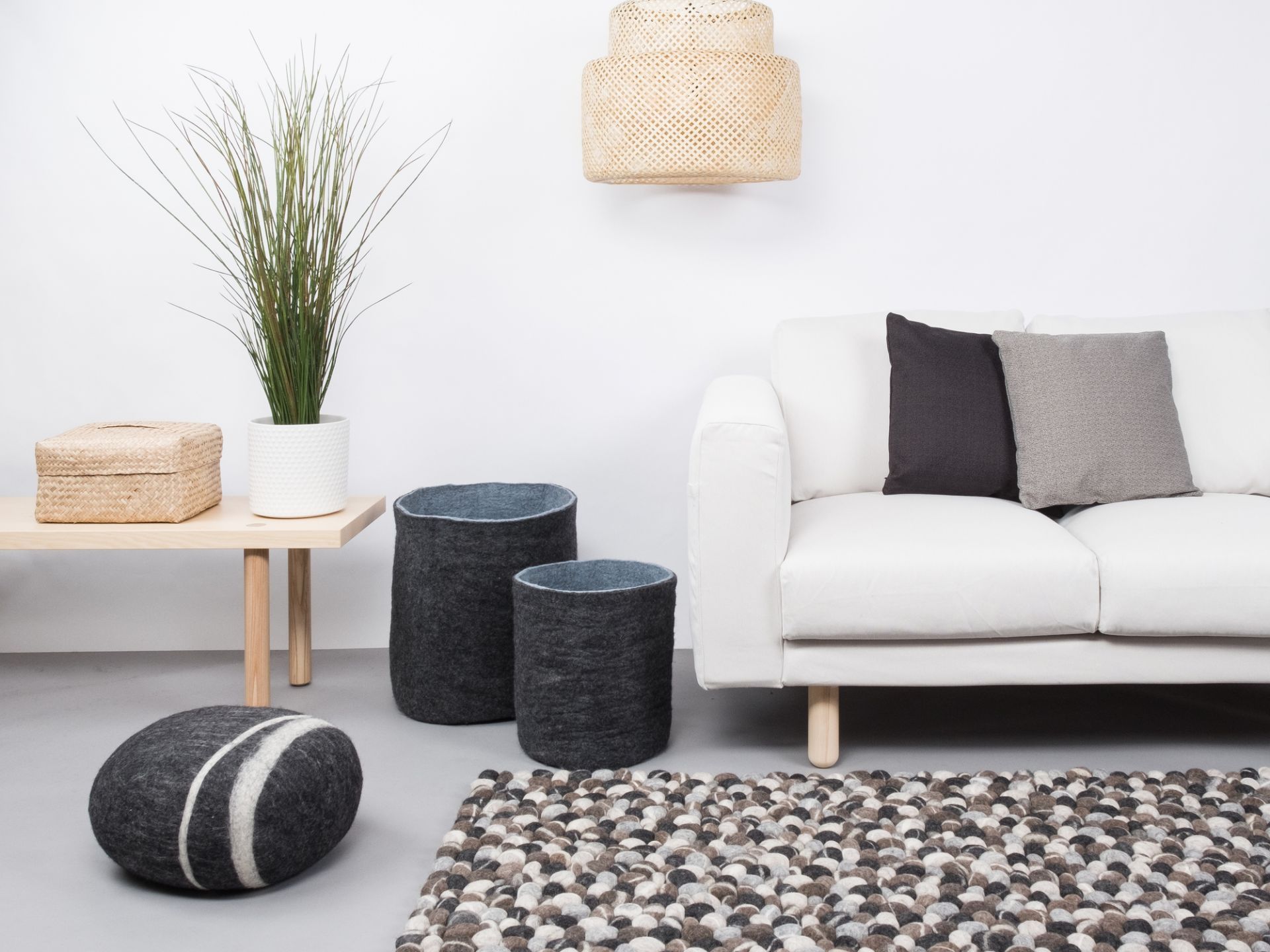Felt ball Carpet 160x230 cm Myfelt Lotte