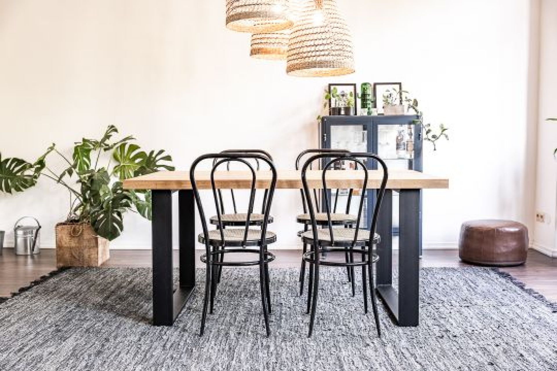 No. 1 Dining table Opa Erwin No. 1 Dining table Opa Erwin