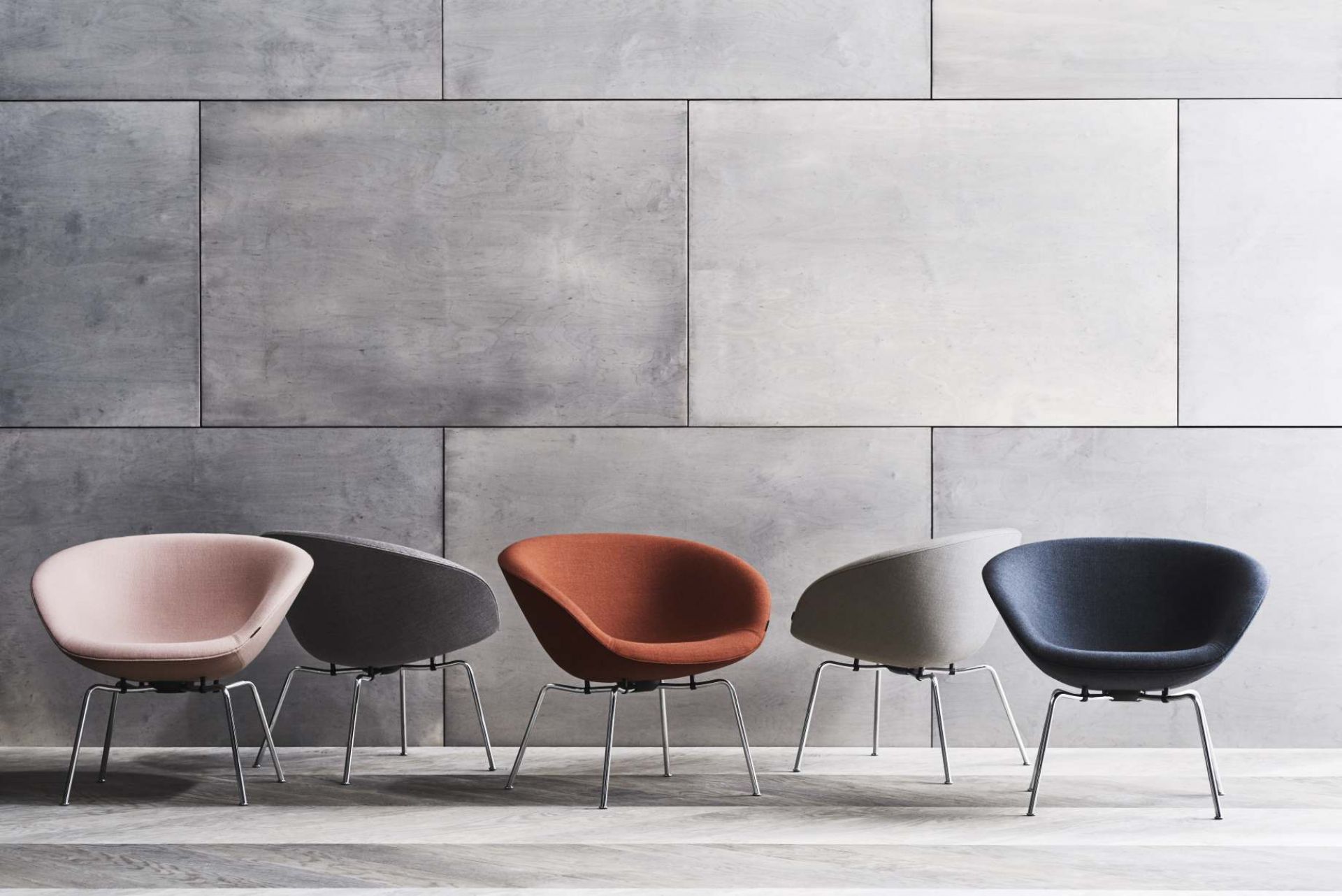 Dot Armchair Fritz Hansen