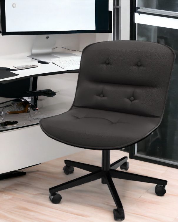Pollock Executive swivel chair without armrests Knoll International