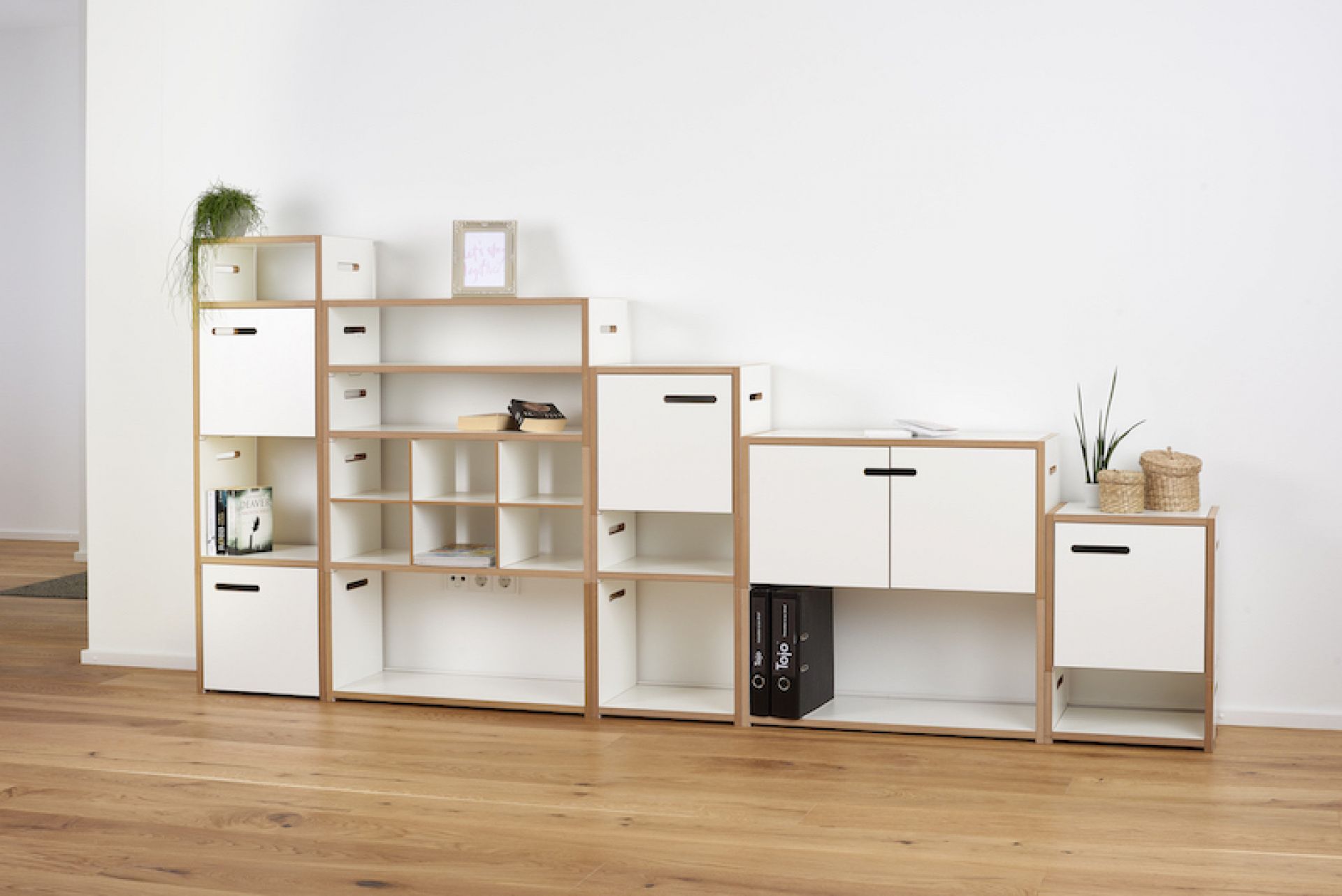 Tojo Halbstark Basic Module Low Shelf Series Tojo