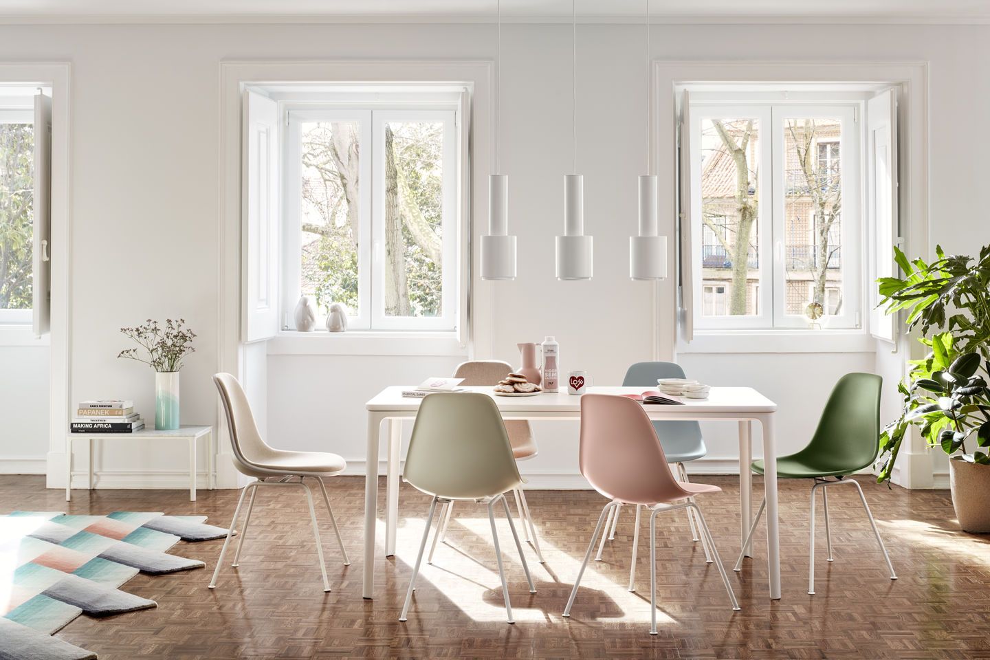 Eames Plastic Side Chair DSX Chair Vitra