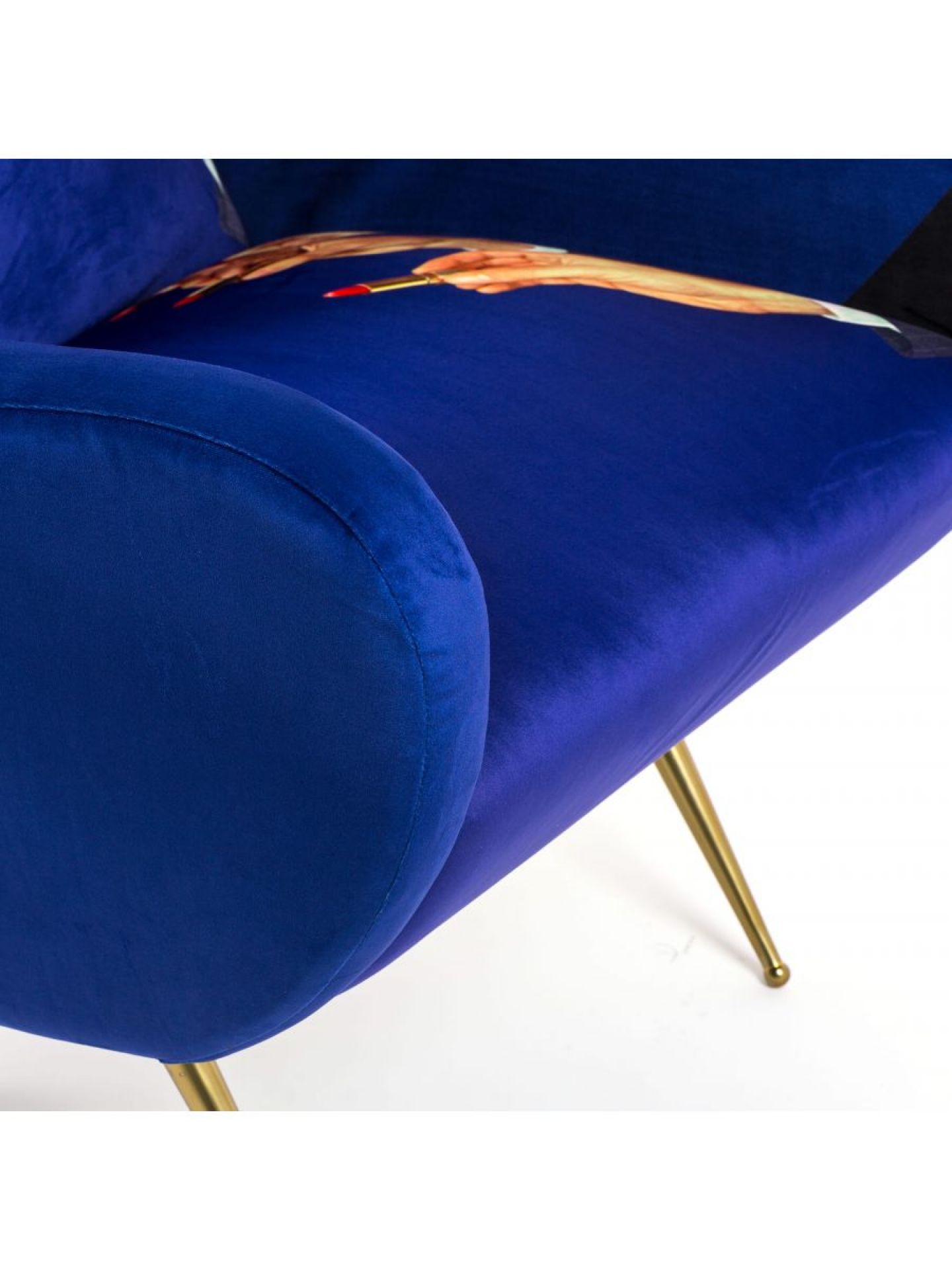 Toiletpaper armchair Lipsticks Seletti