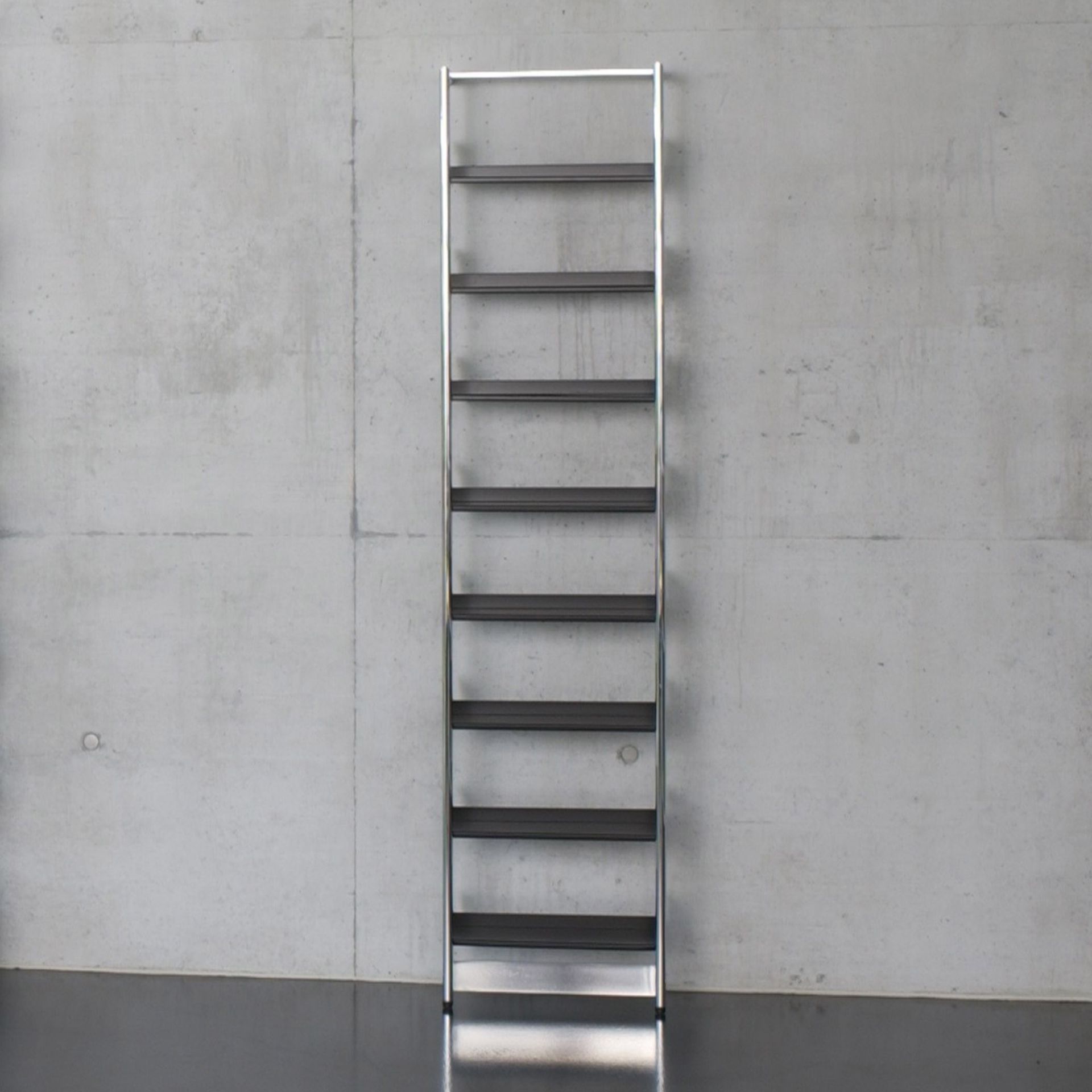 Pool 183 CD Rack Mox