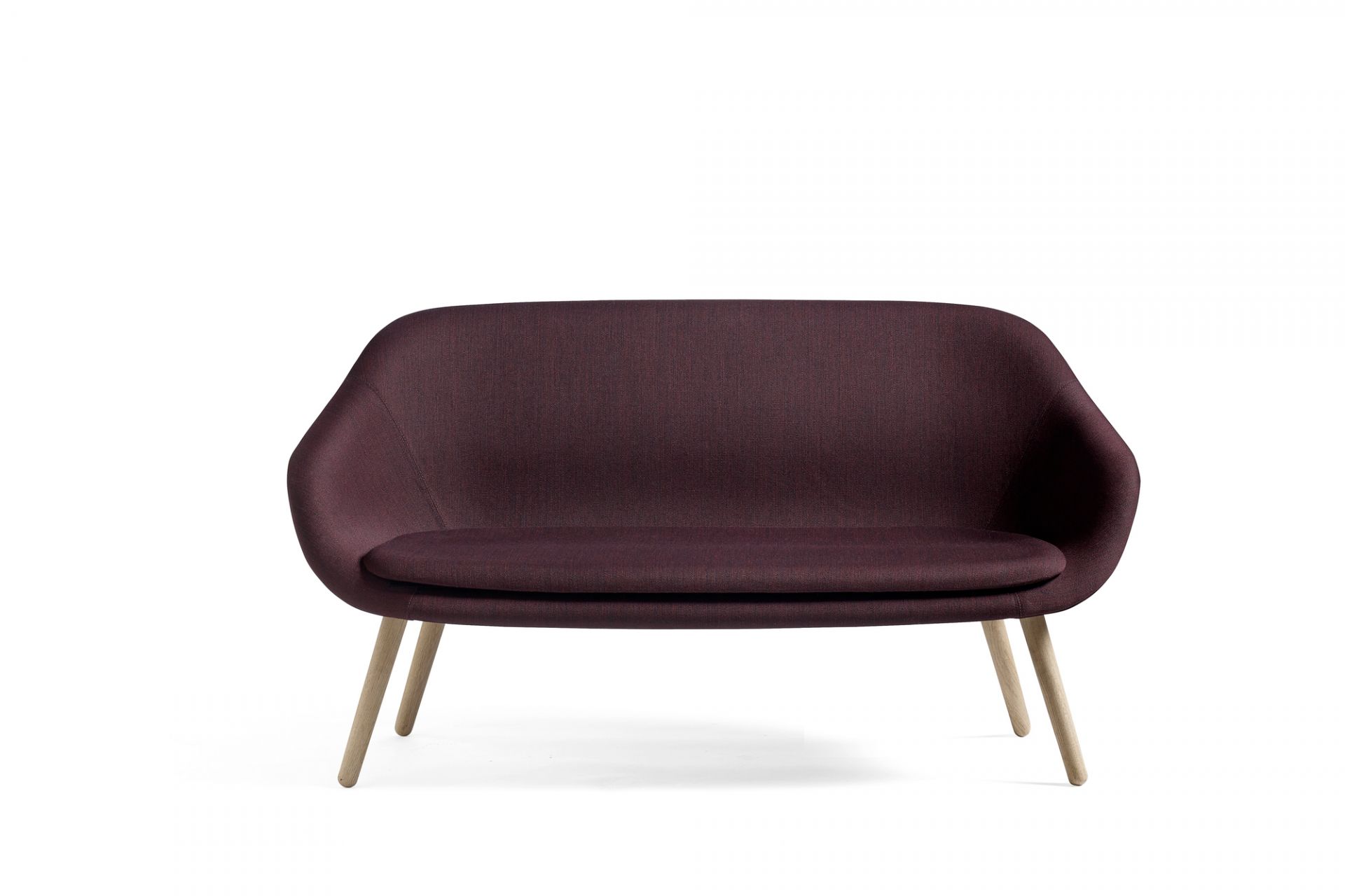 About a Lounge AAL Sofa Hay