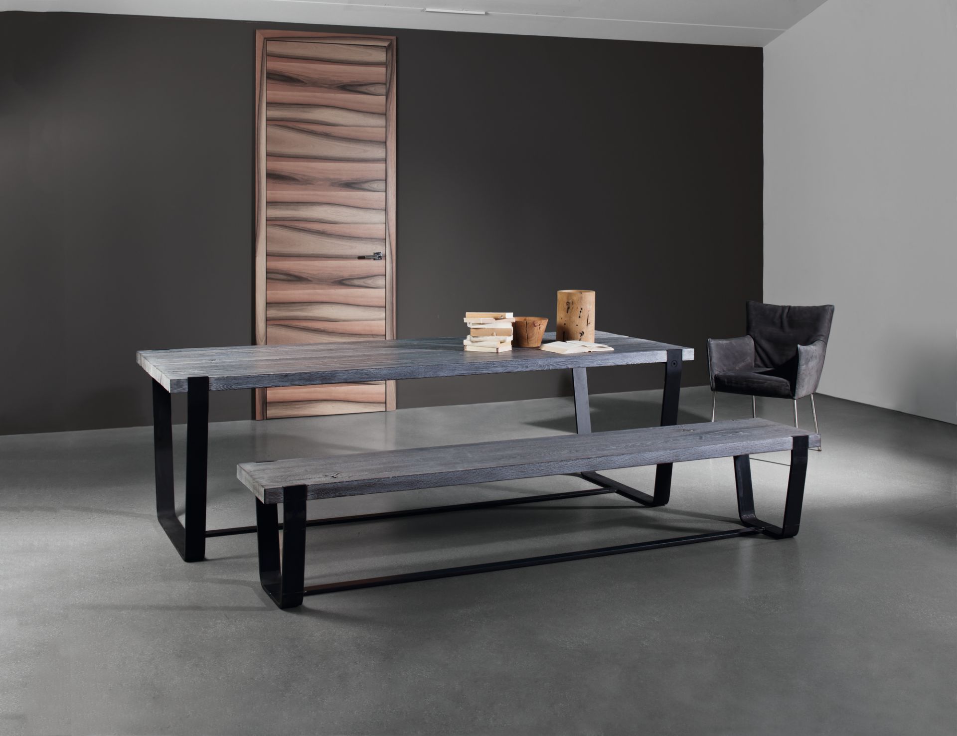 BB 11 Clamp table charburned oak Janua