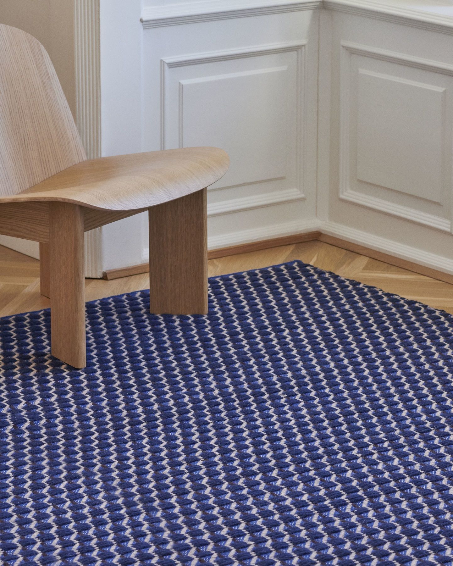 Channel Rug Blue-white Rug Hay