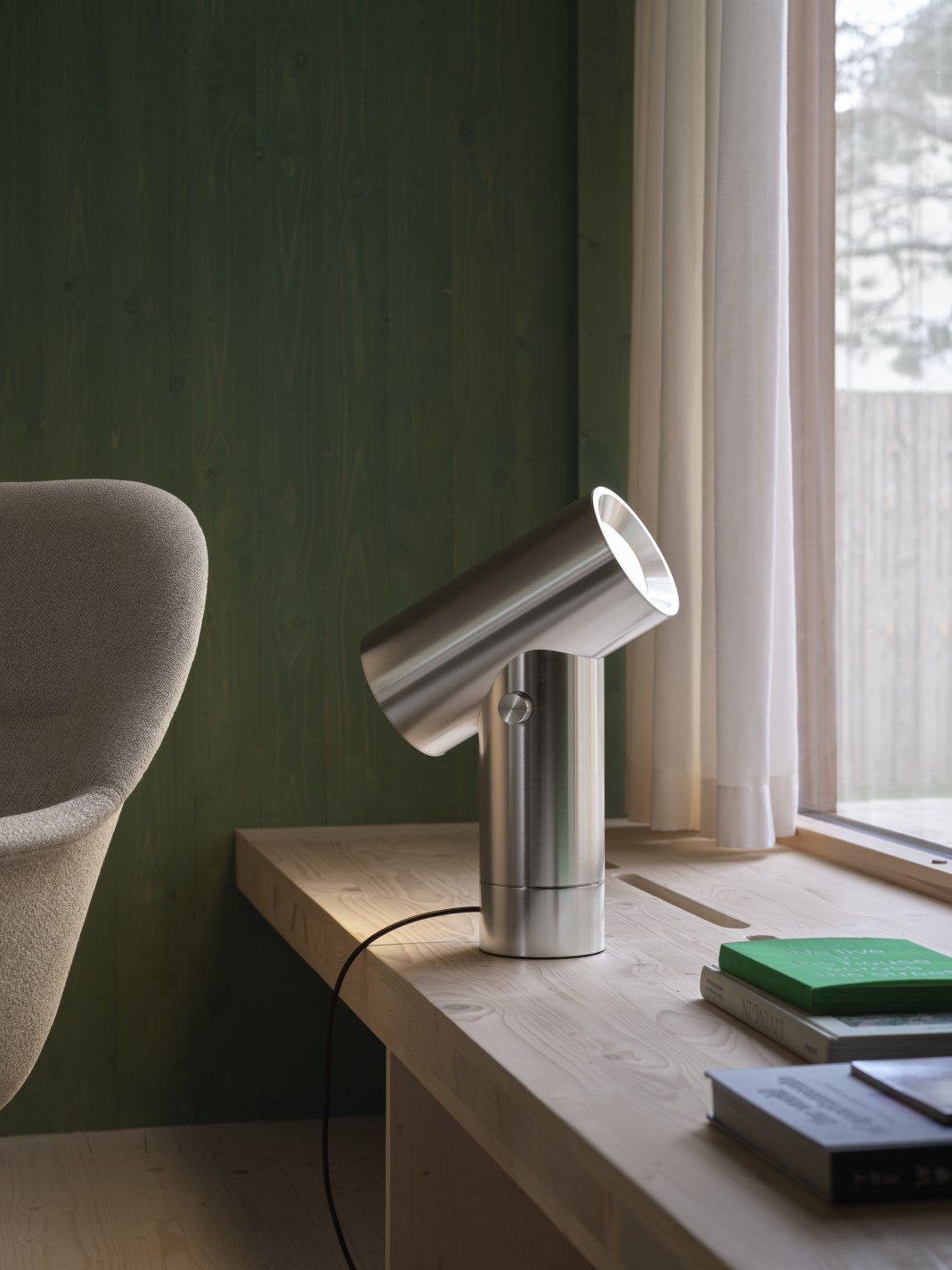 Beam Lamp table lamp H 45 cm / polished aluminium Muuto