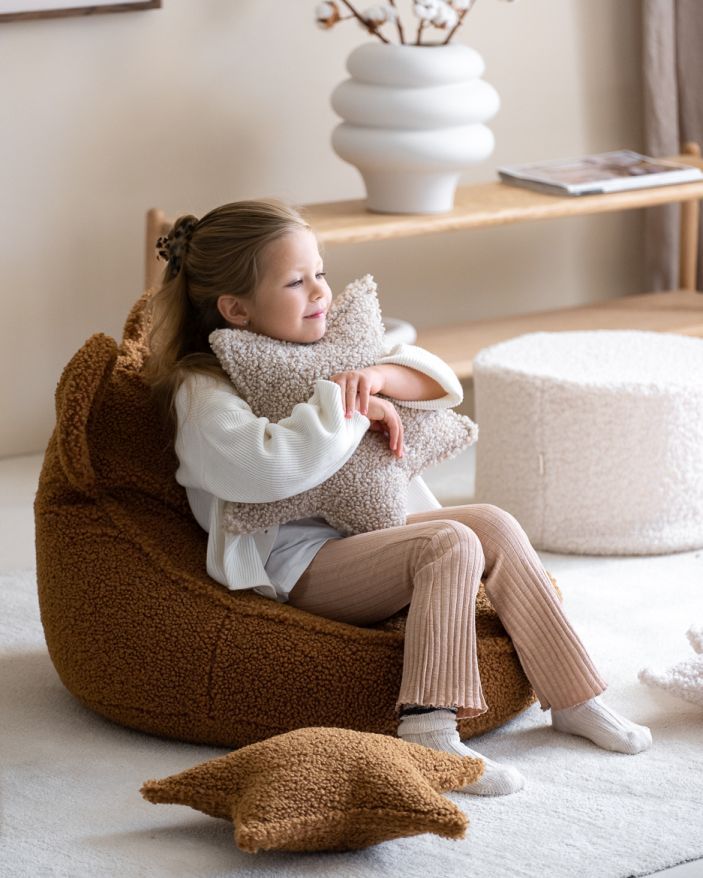 Children's star cushion Wigiwama maple