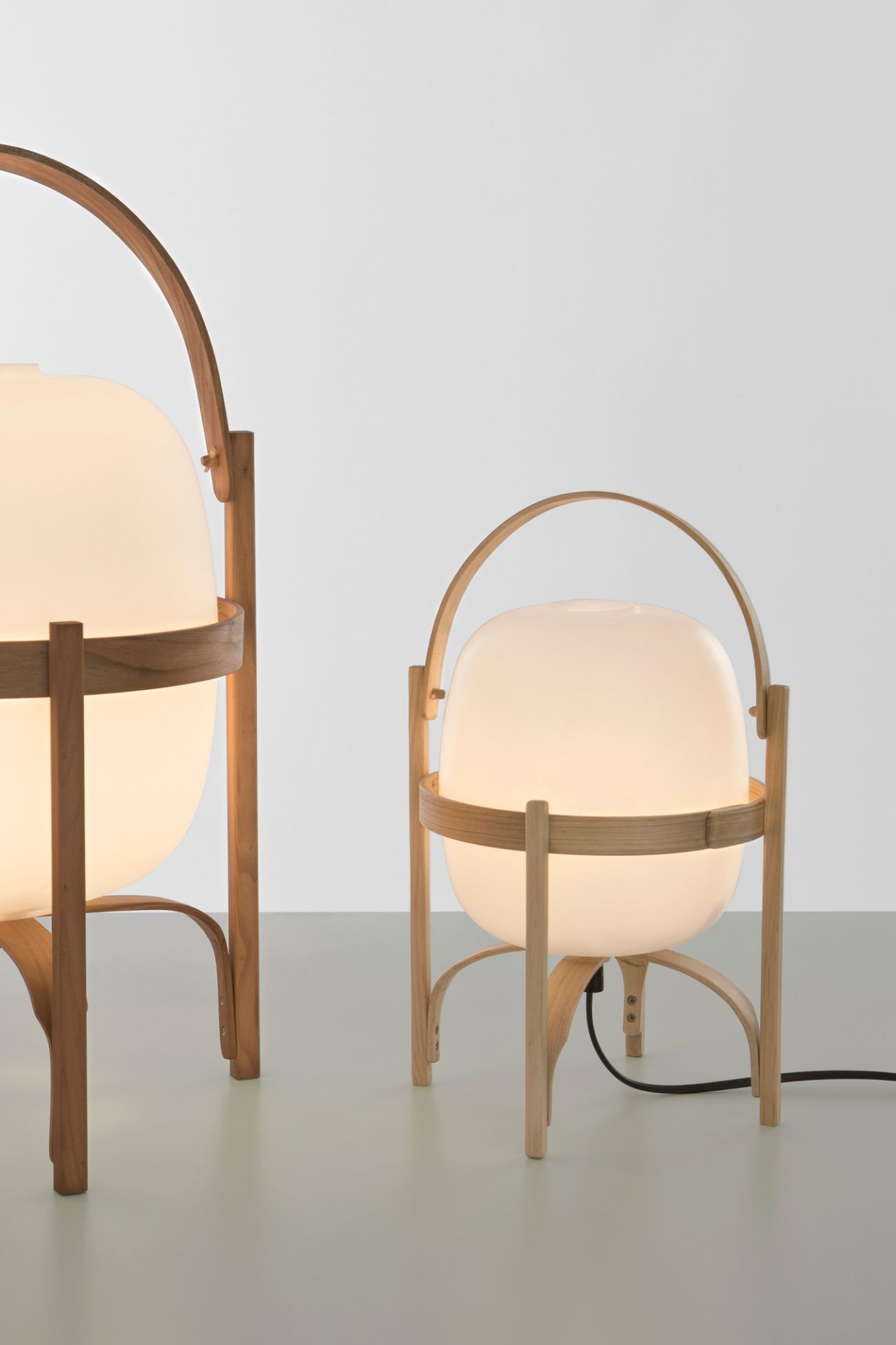 Cestita Table Lamp / Table Lantern Santa & Cole Opal Plastic Shade