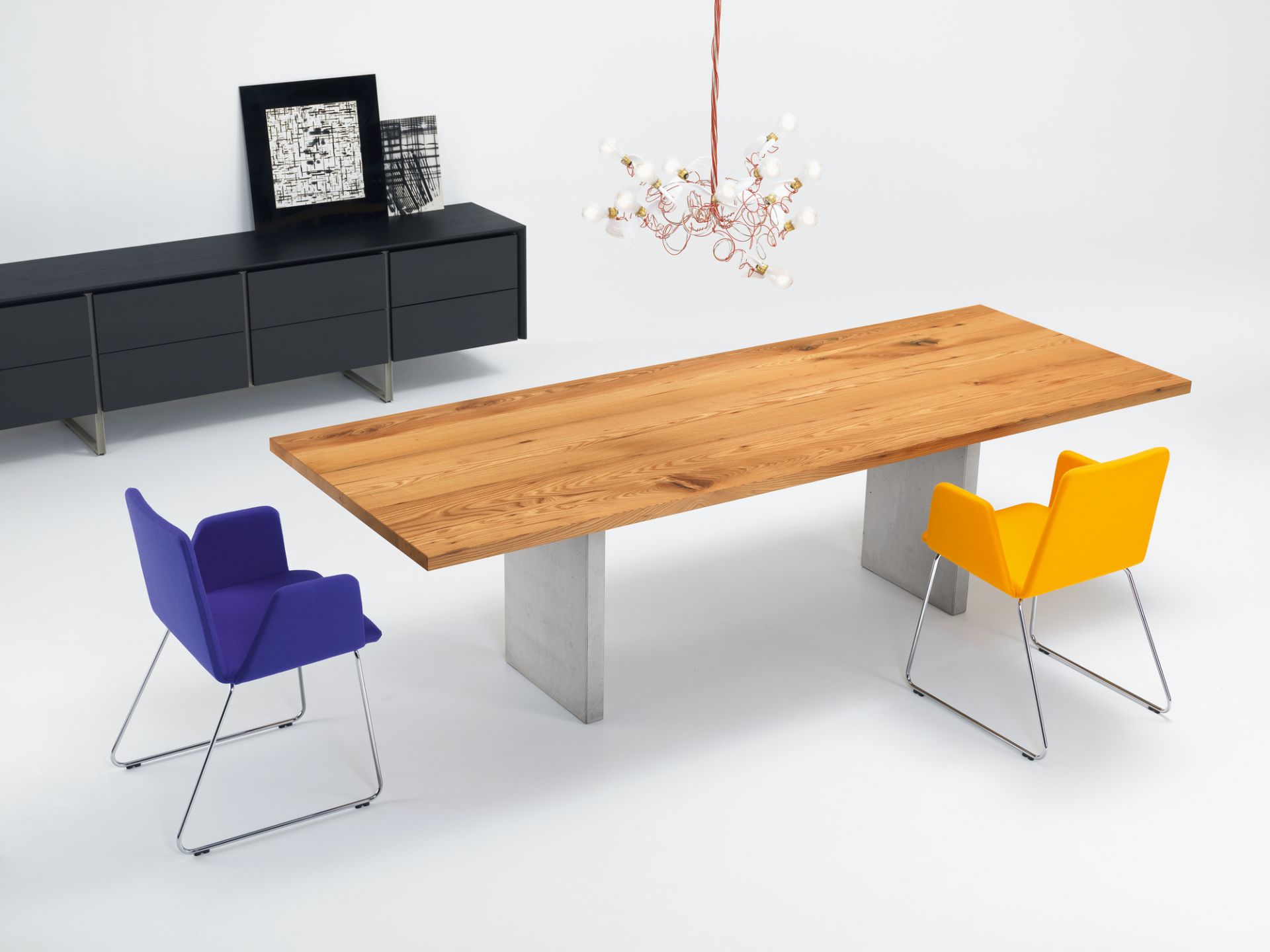 Henry extending table Girsberger