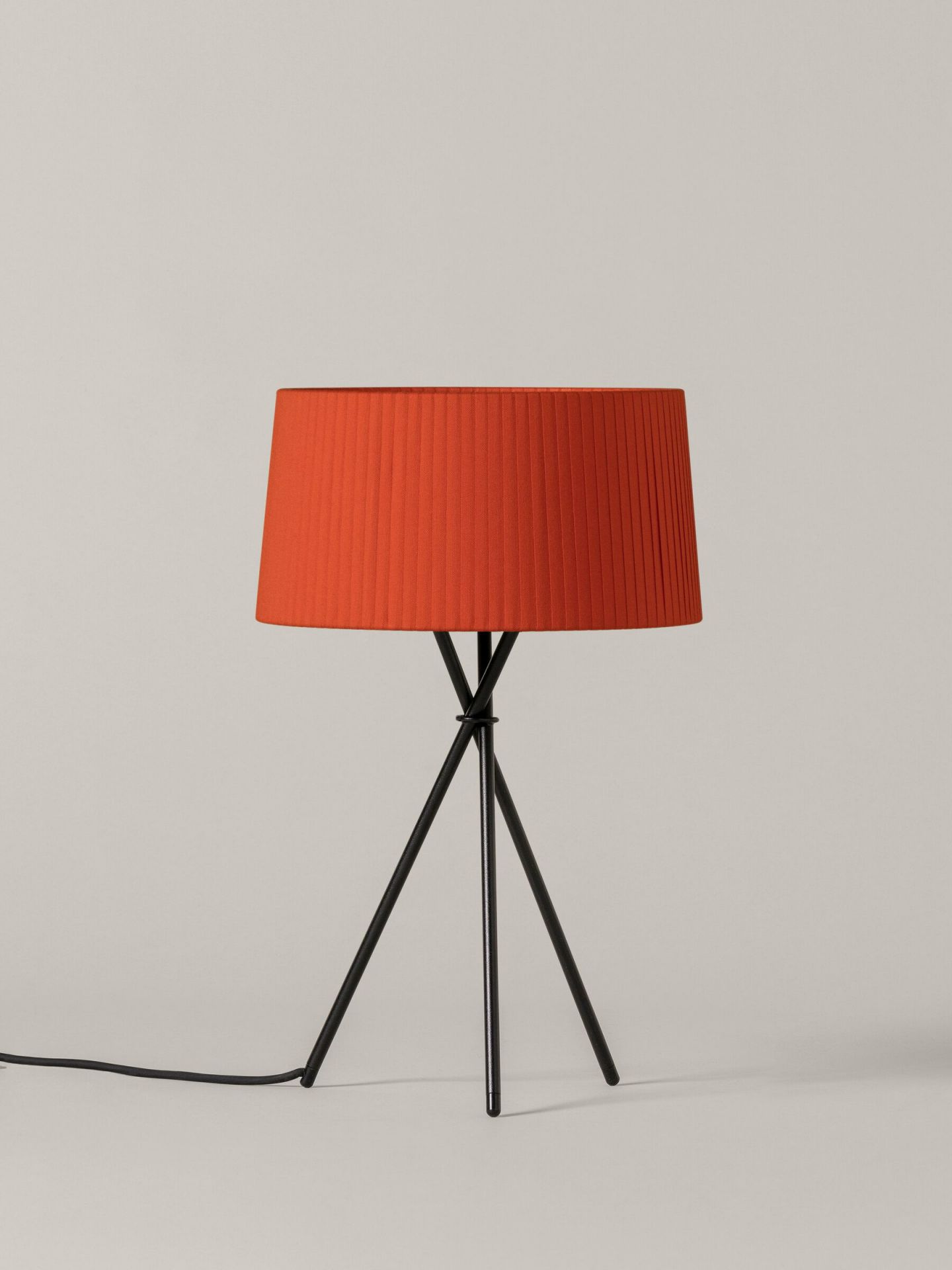 Tripode M3 Table Lamp Amber Red Santa & Cole Tripode M3 Table Lamp Amber Red Santa & Cole