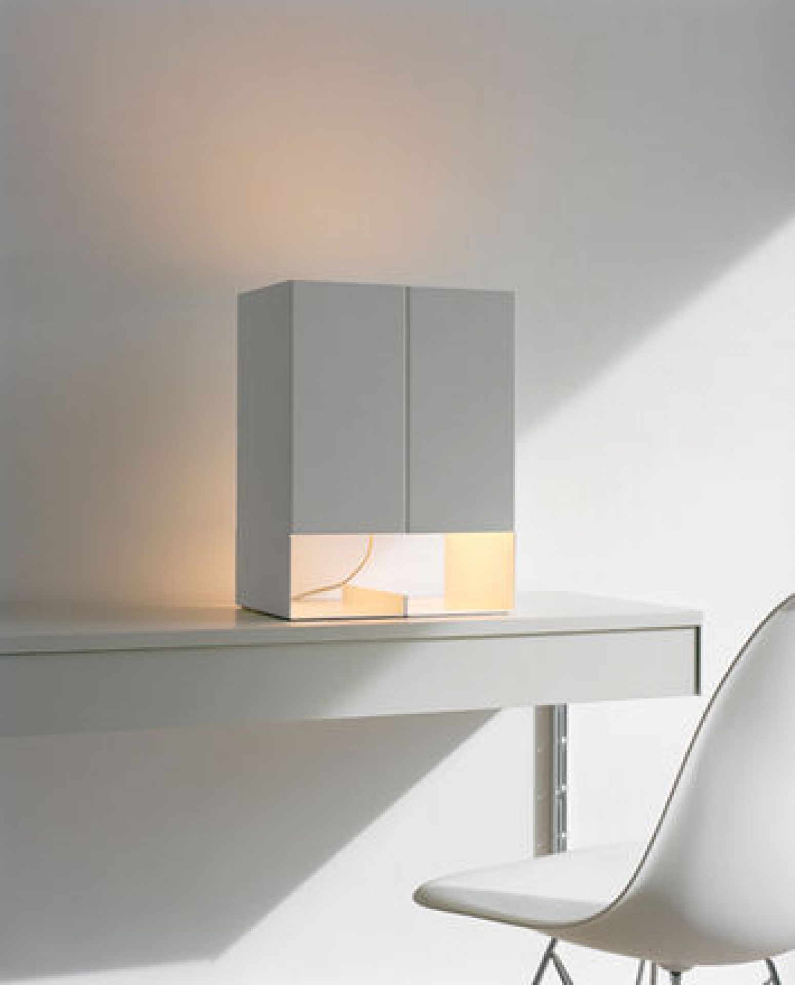 LT02 Seam Two table lamp e15