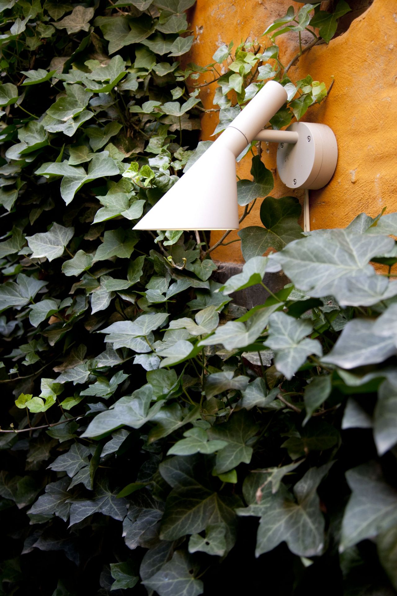 AJ 50 Outdoor Wall Light Louis Poulsen