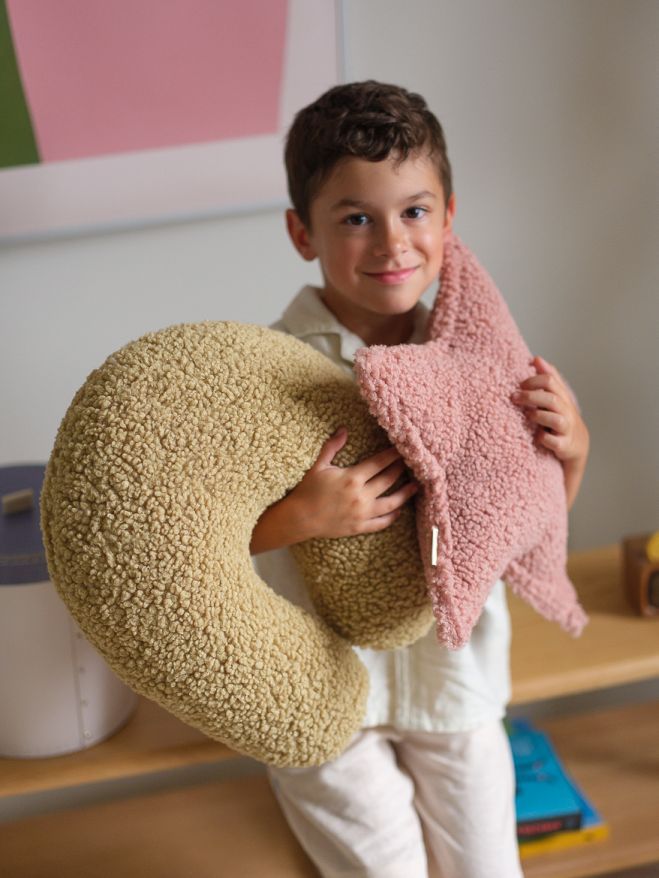 Children's star cushion Wigiwama Guava