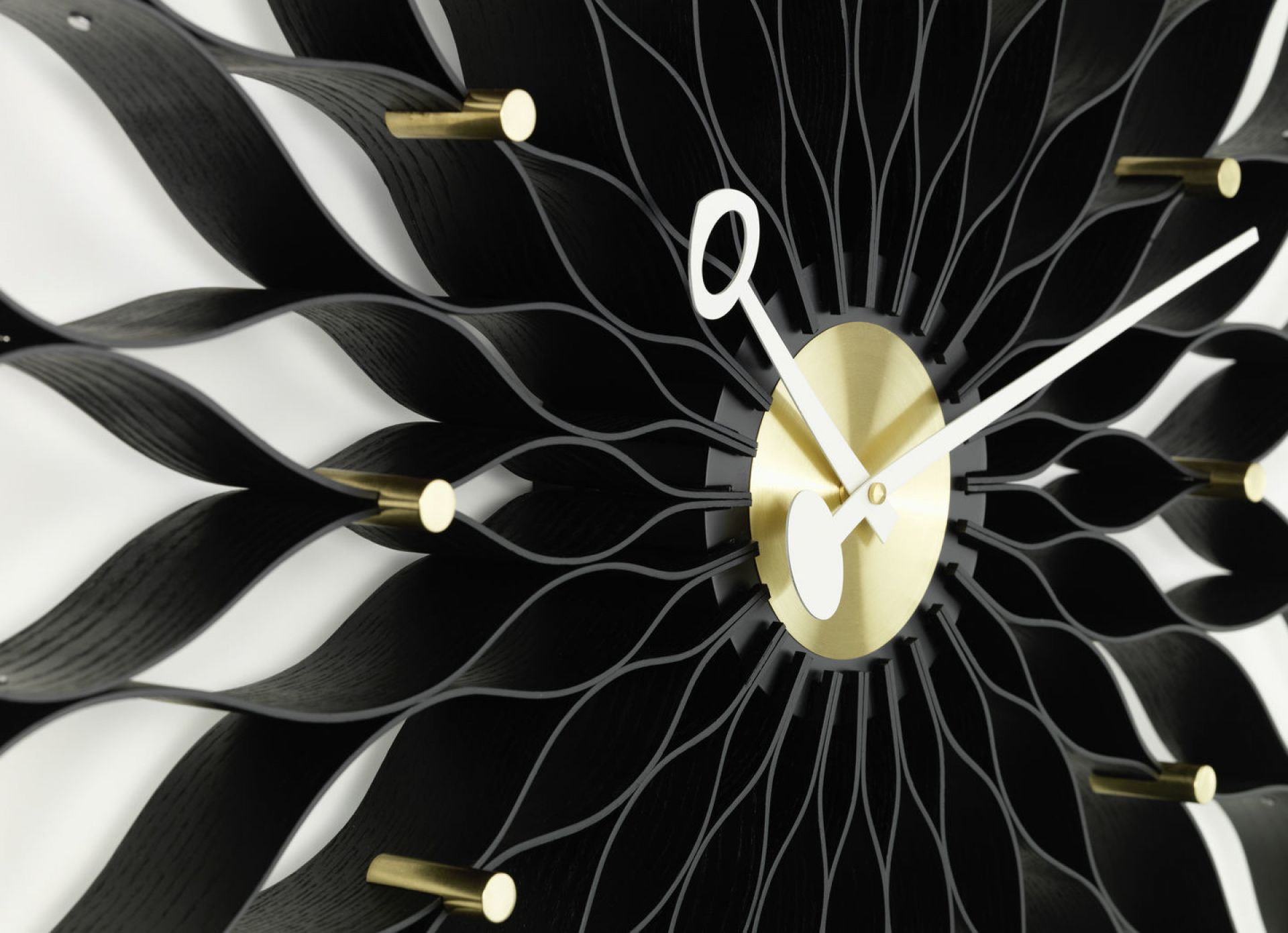 Sunflower Clock Wall Clock Vitra Ash black / brass
