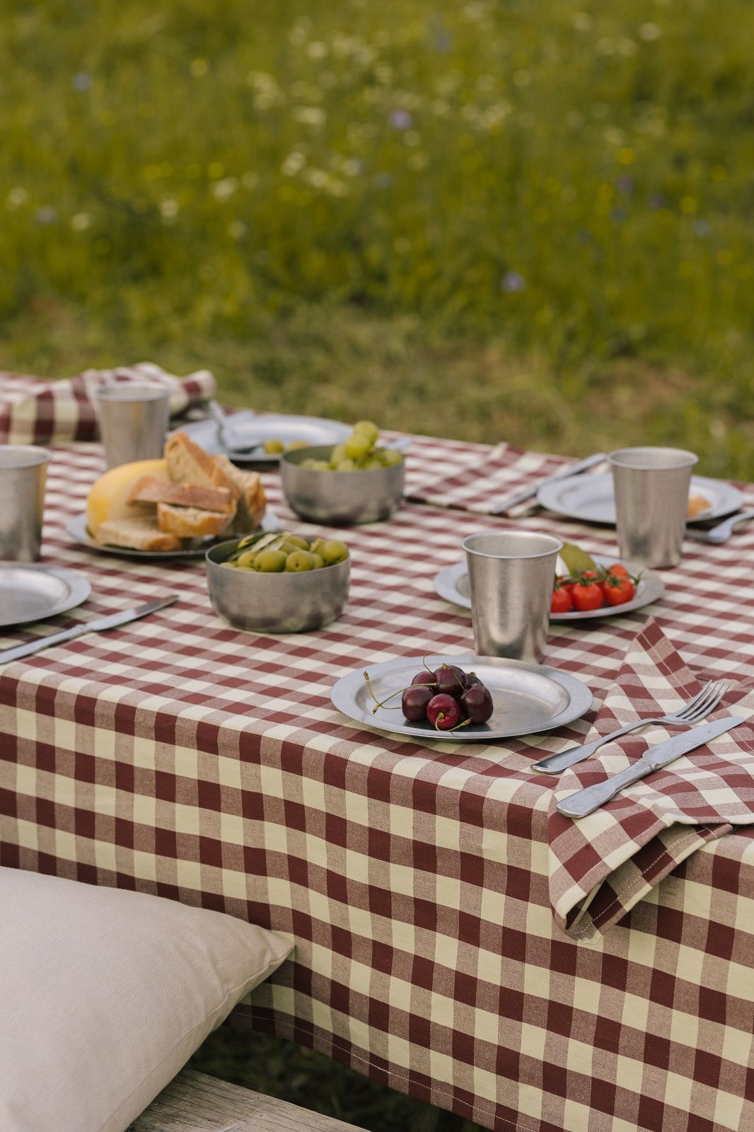 Tumbled Plate Picnic- Camping Plate Ferm Living 