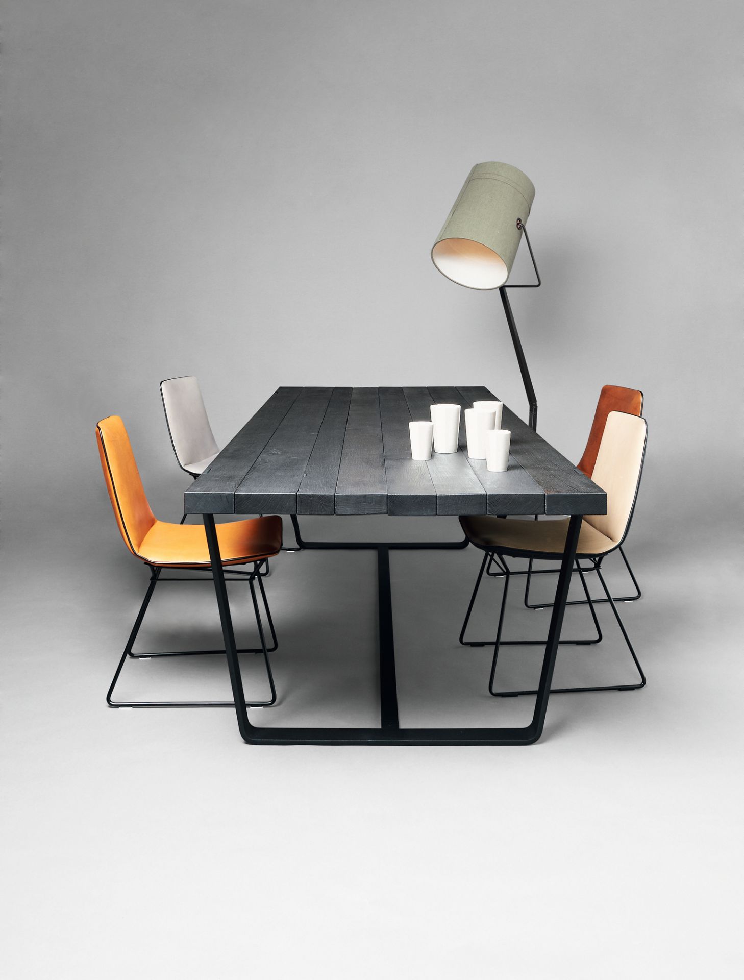BB 11 Clamp table charburned oak Janua