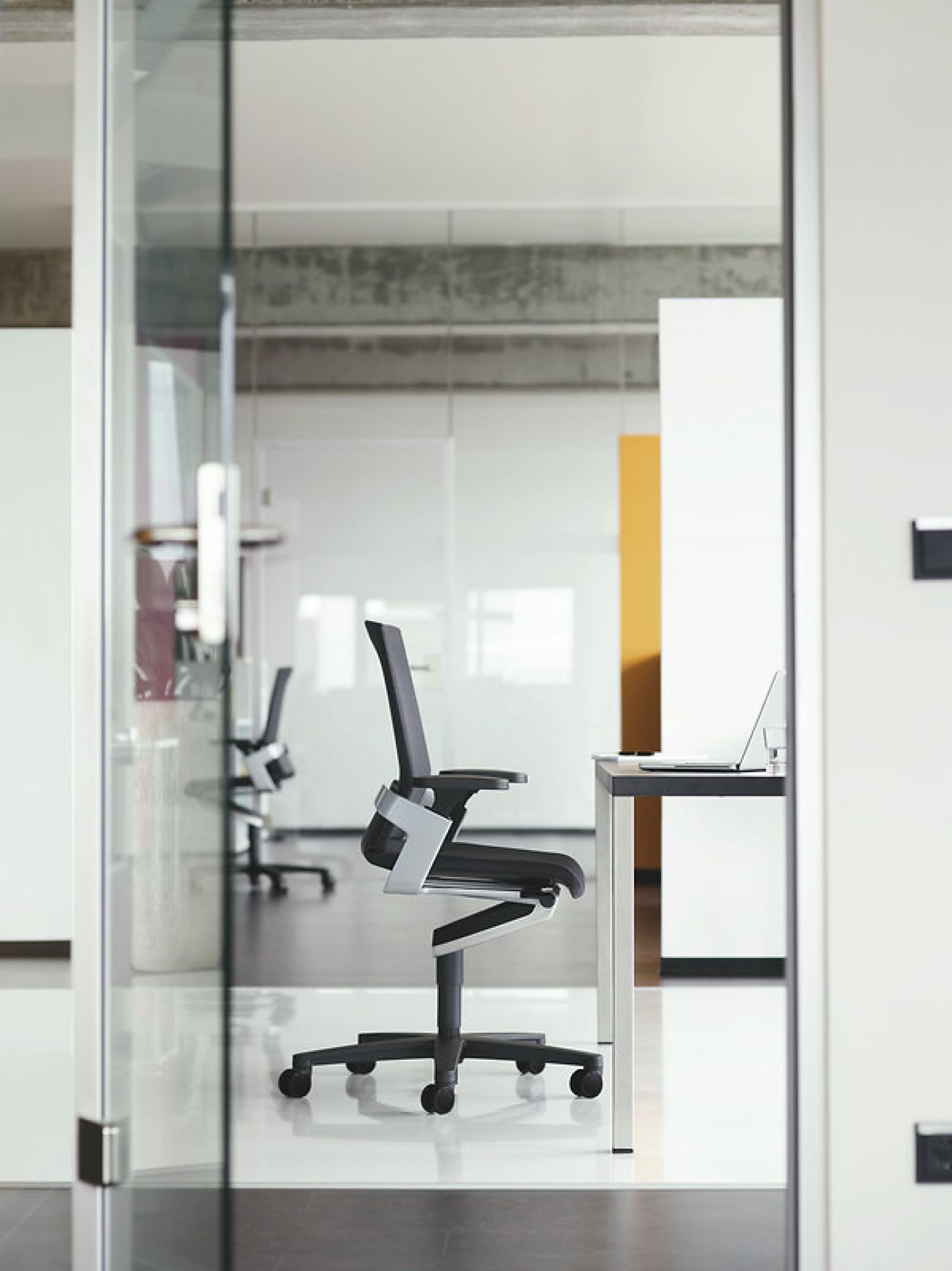 On 174/7 Office Swivel Chair Wilkhahn