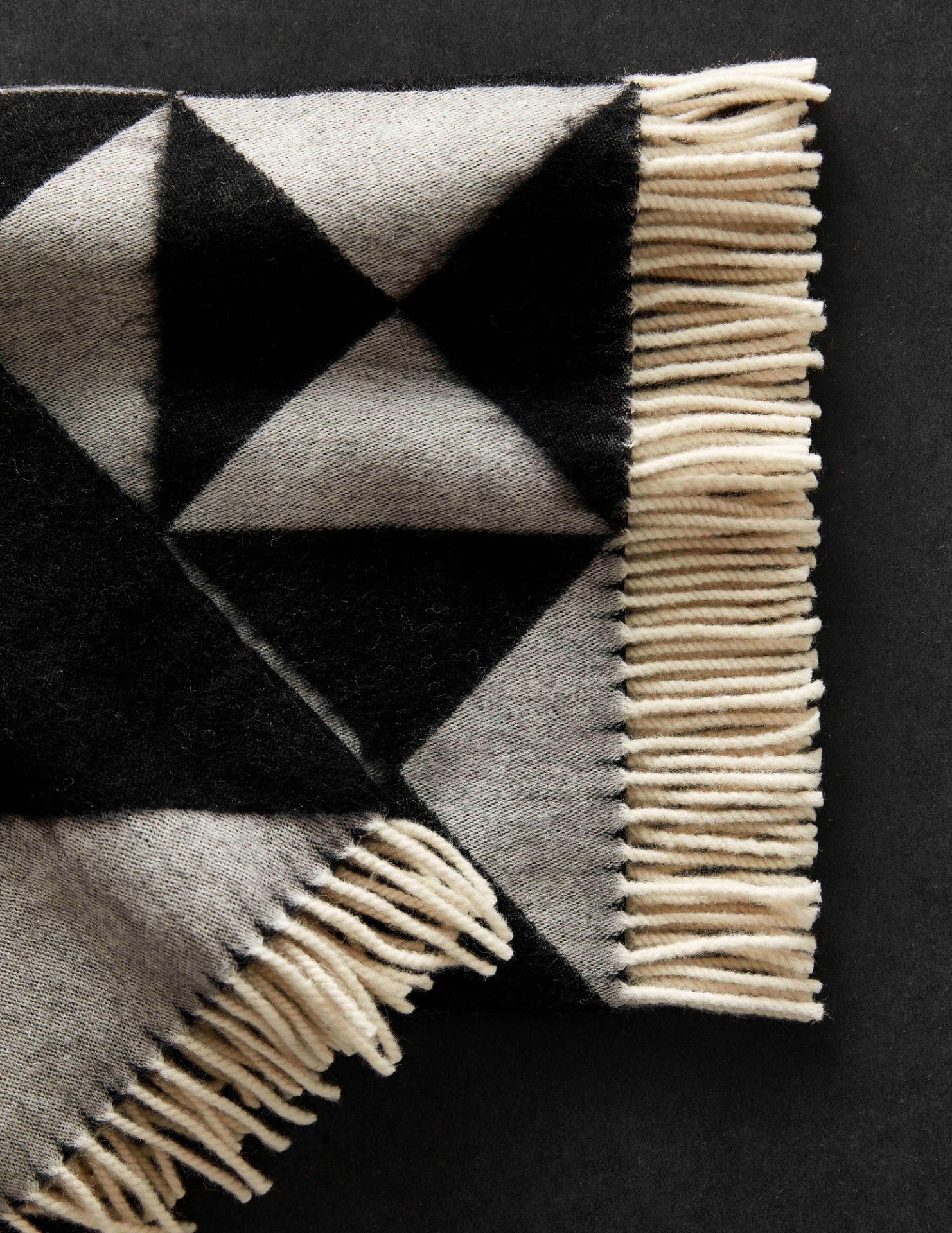 Mirror Throw Verpan