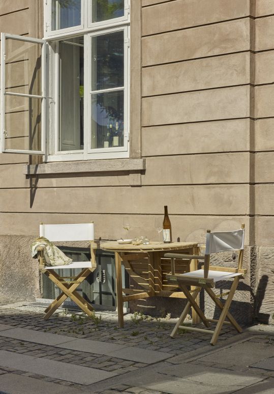 Selandia Table Ø 94 Side Table Folding Outdoor Skagerak by Fritz Hansen