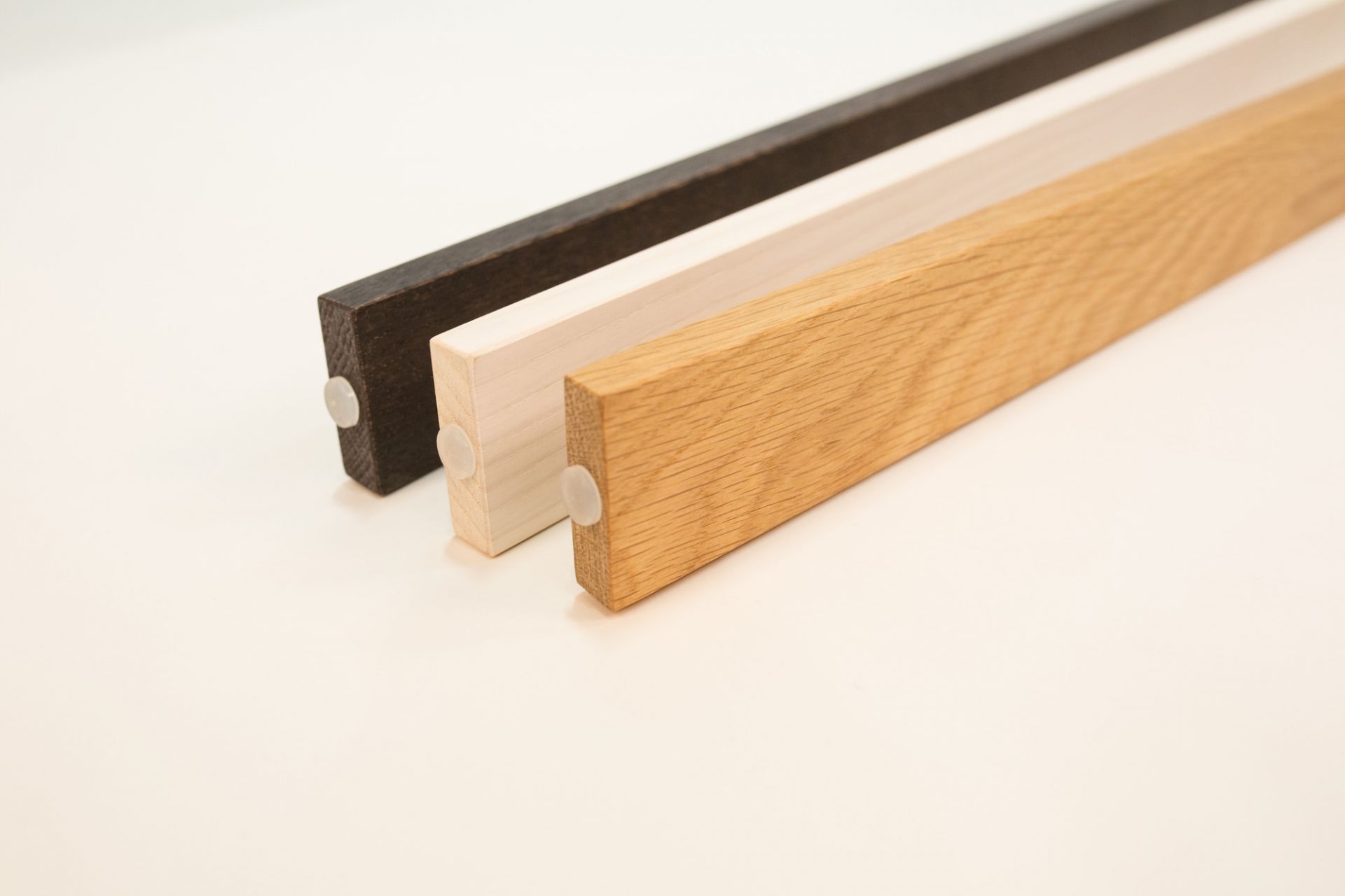 Luca floor lamp natural oak / white Maigrau