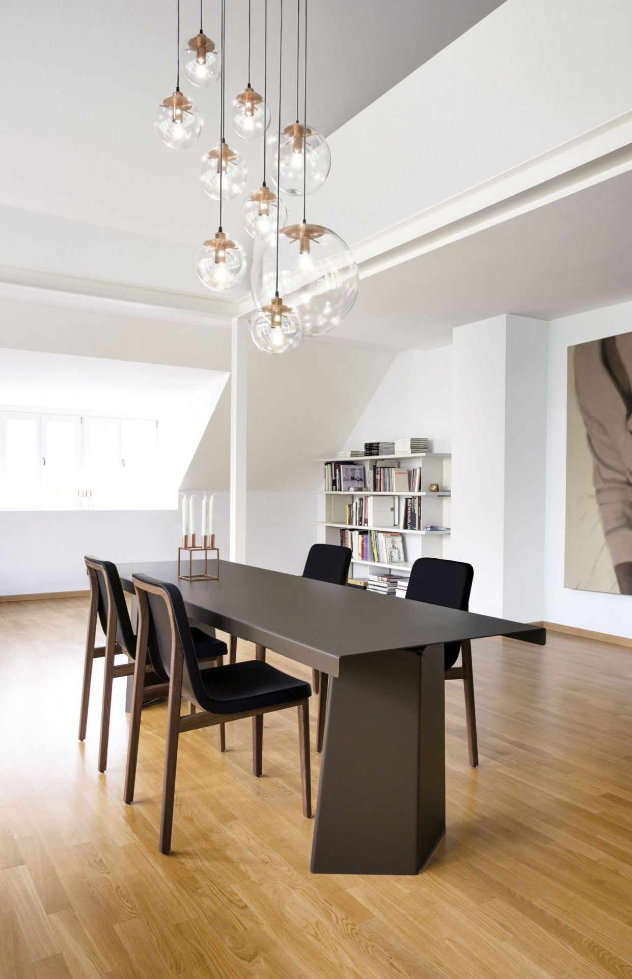 Pallas table ClassiCon