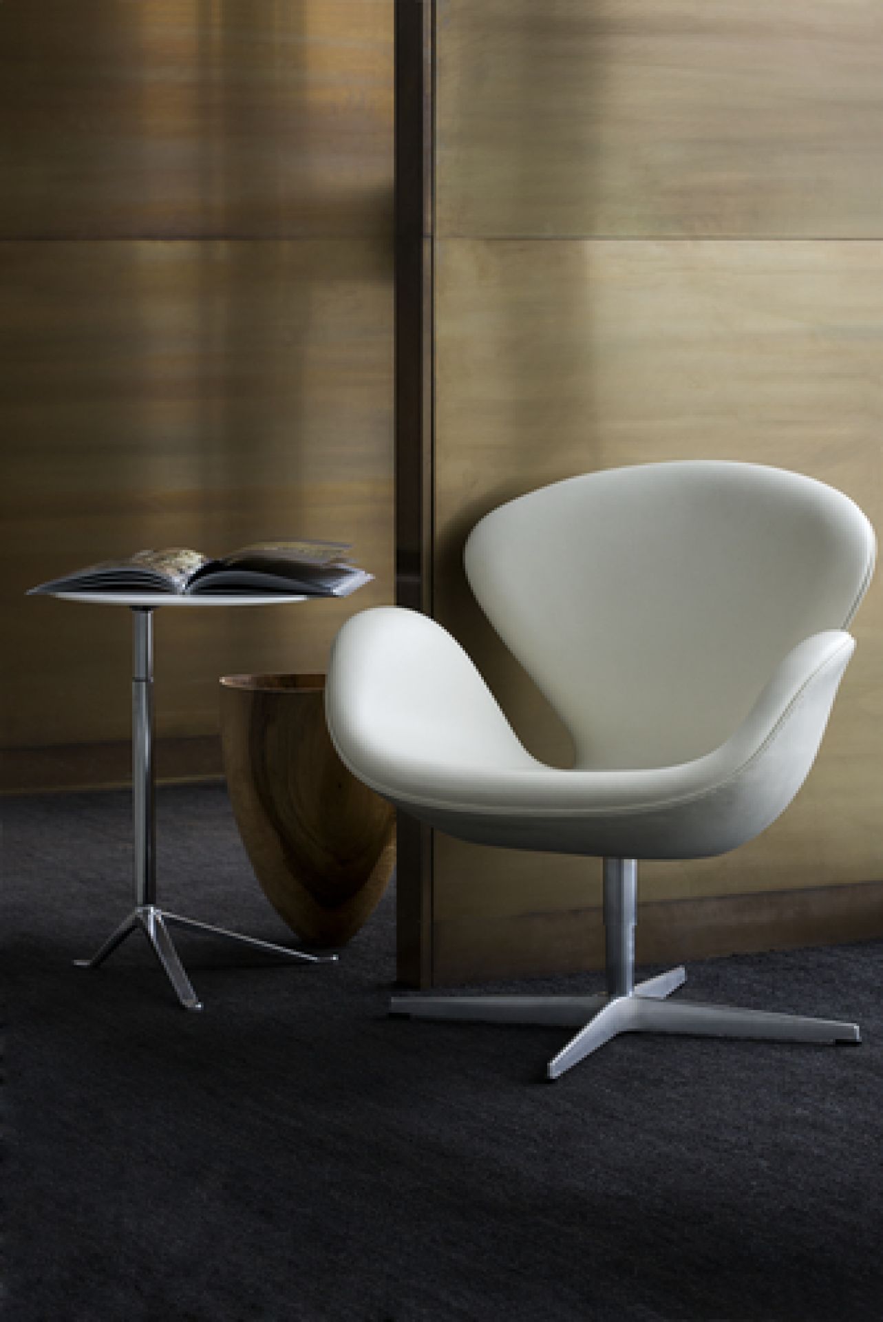 The Swan easy chair Fritz Hansen