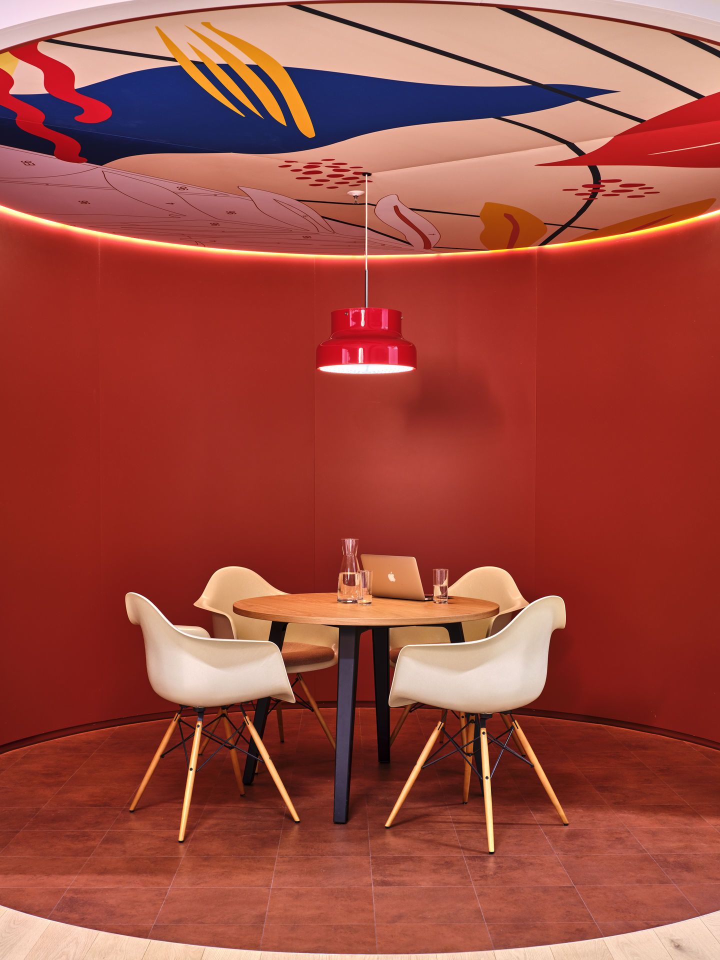 Eames Plastic Arm Chair DAW Chair Vitra