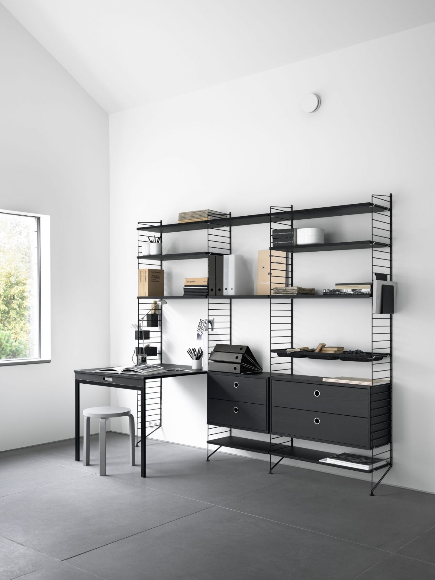 Single Piece Floor Ladder H 200 cm String Furniture