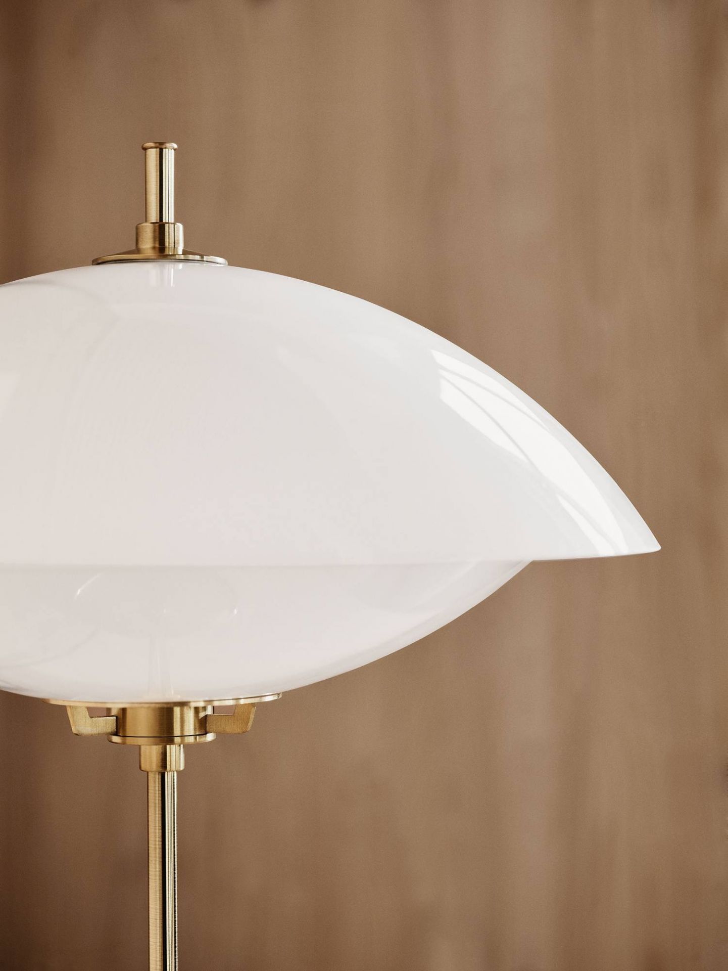 Clam Table lamp Fritz Hansen table lamp