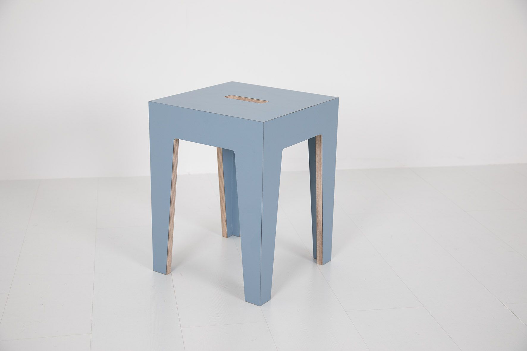 HENRIK stool Das ganze Leben