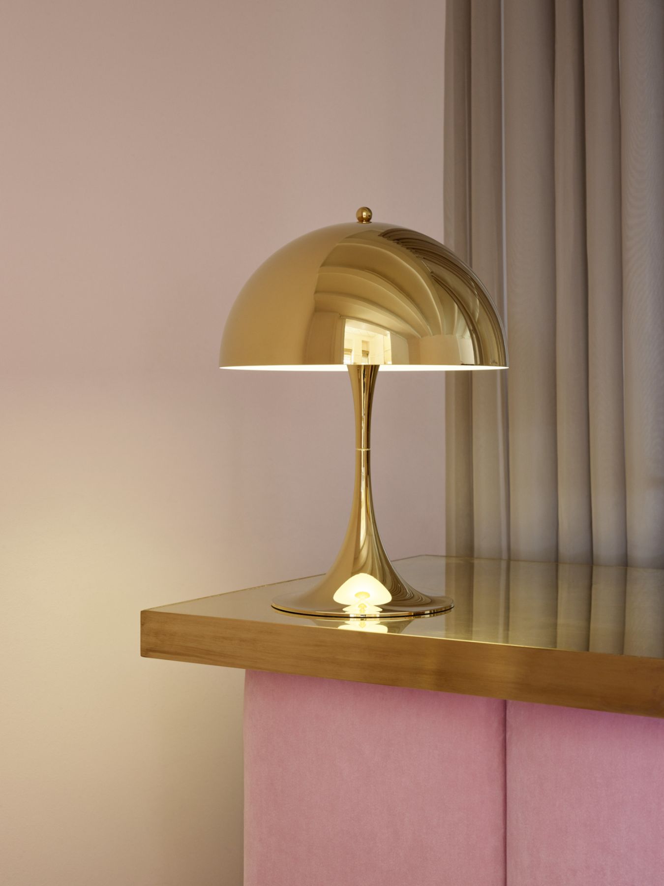 Panthella 320 Table lamp Louis Poulsen