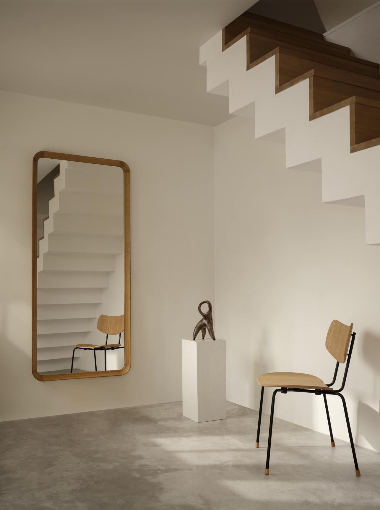 VLA62 Radio House Mirror Mirror Carl Hansen & Søn