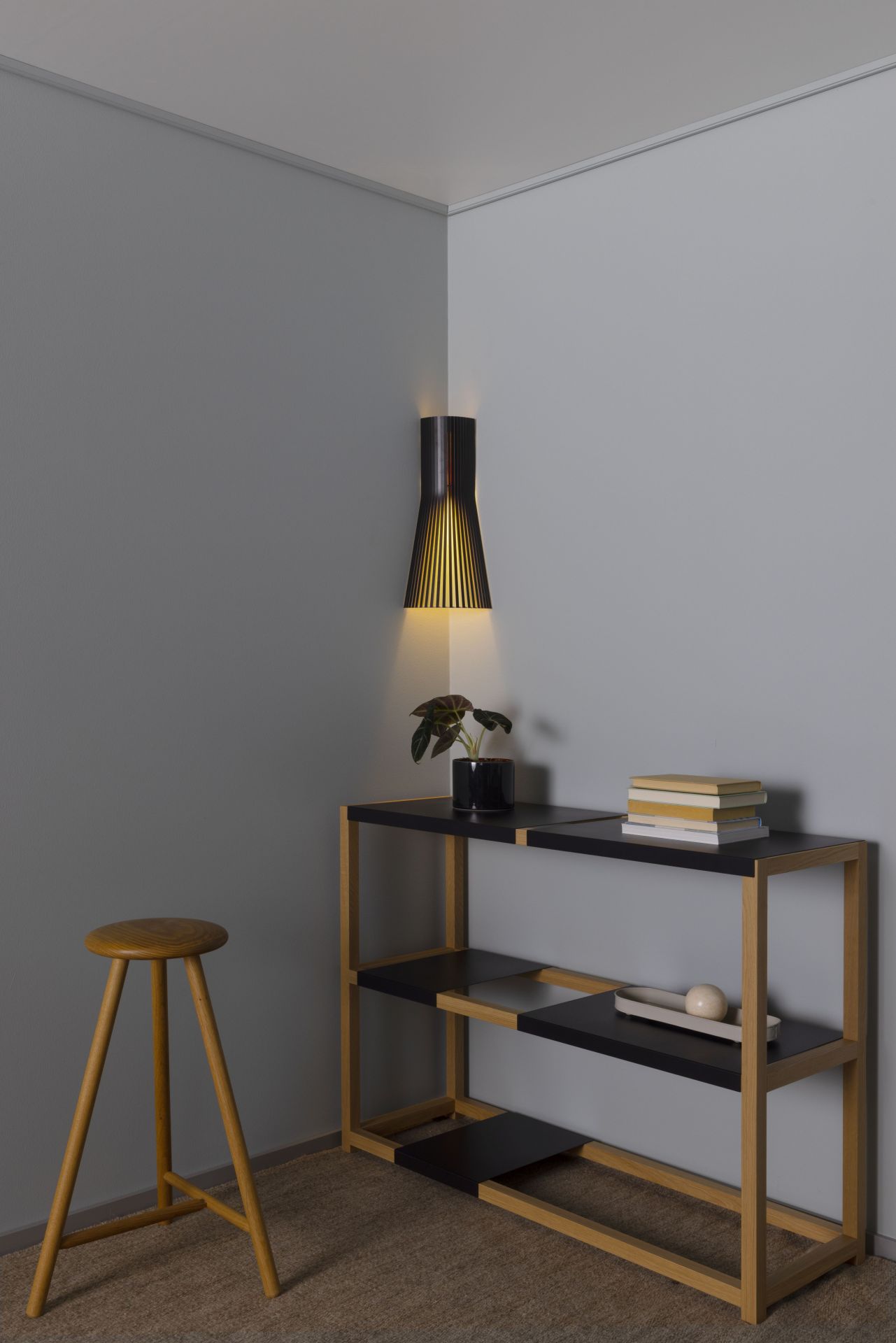 Secto 4237 corner lamp Secto Design