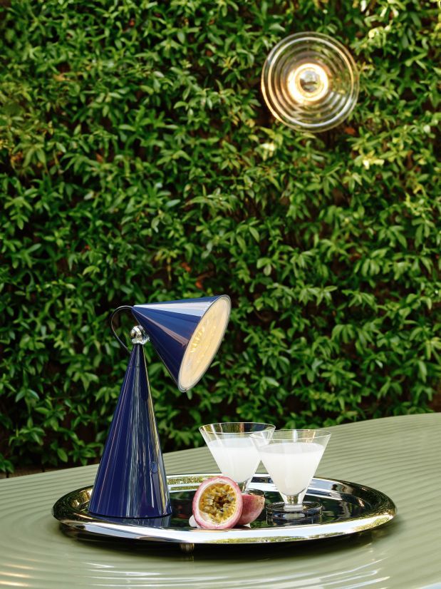 Pose rechargeable LED table lamp Putty Tom Dixon