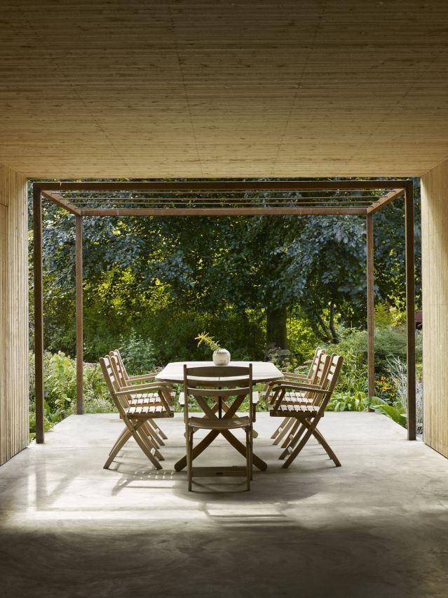 Selandia Table Outdoor dining table Skagerak by Fritz Hansen