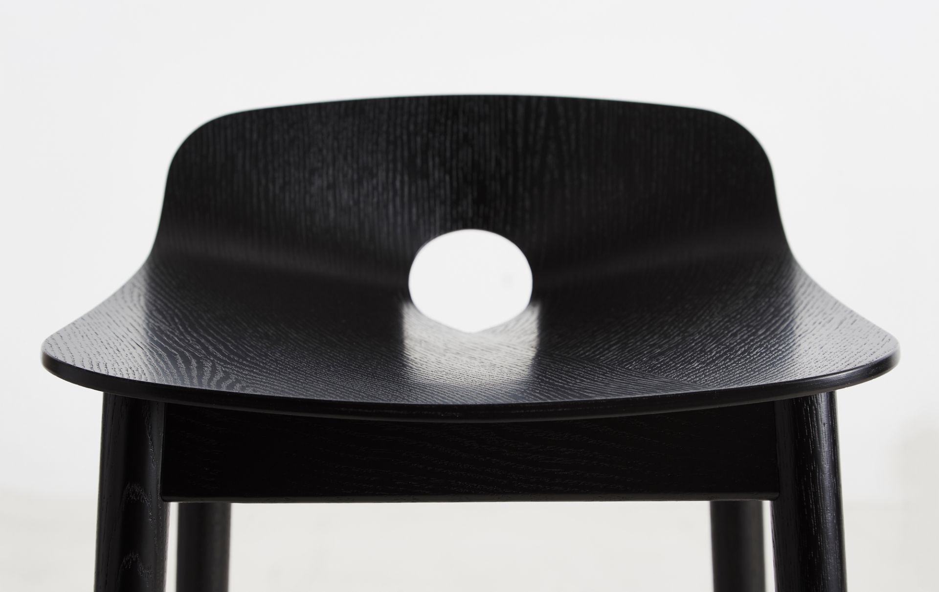 Mono Barstool Black Painted Ash Woud